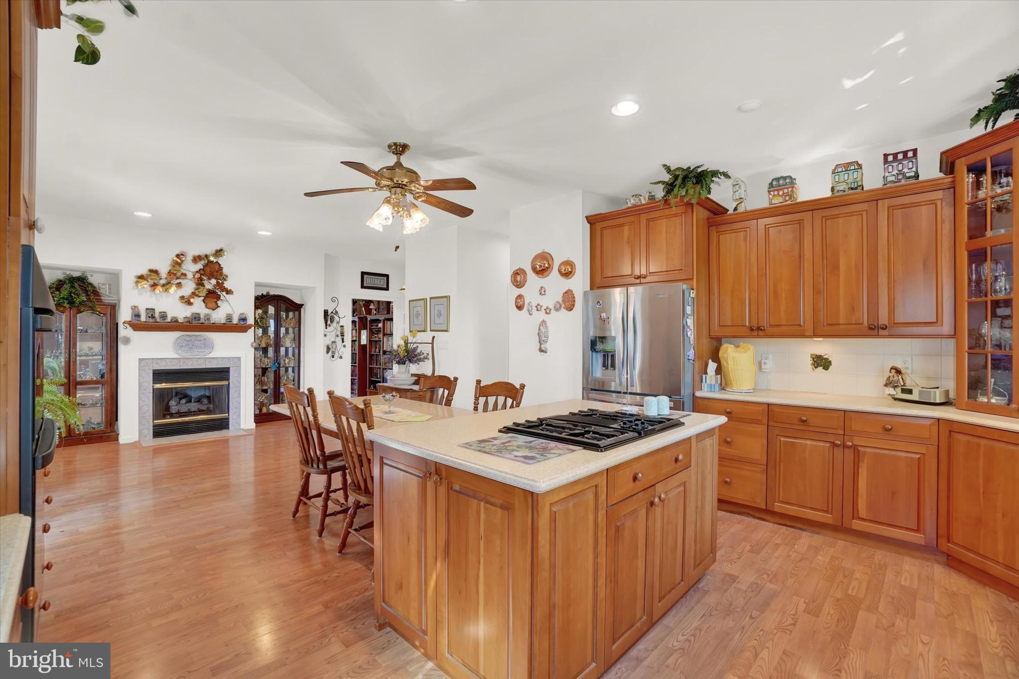 LAUXMONT FARMS - Residential