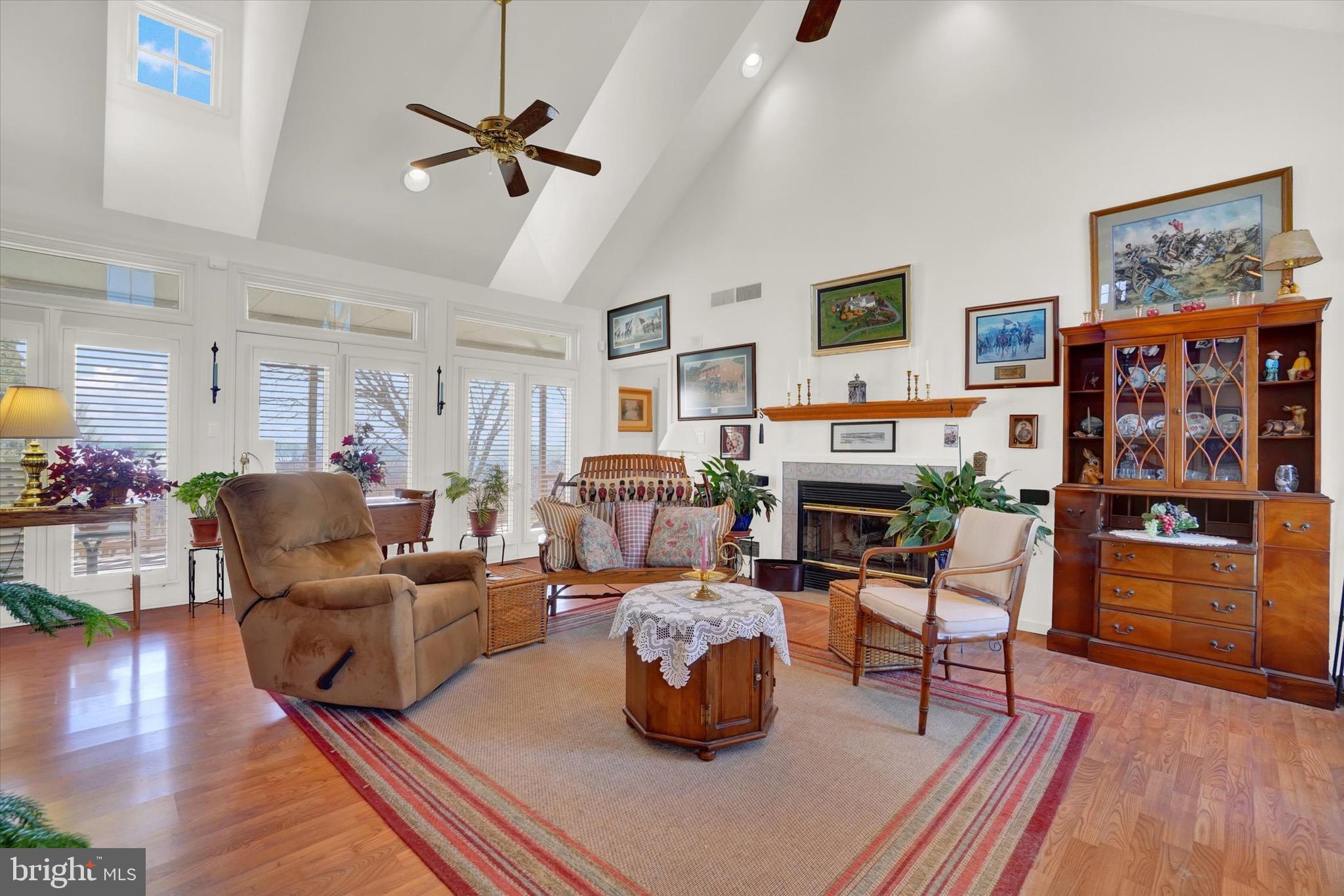 LAUXMONT FARMS - Residential