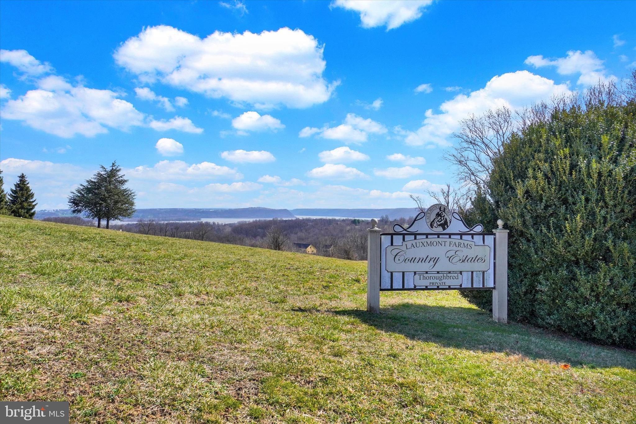 LAUXMONT FARMS - Residential