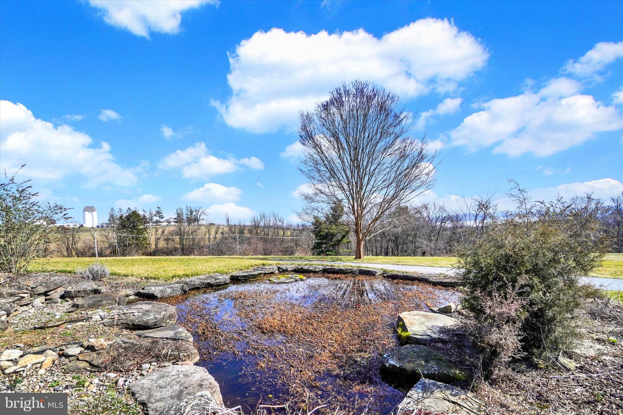 LAUXMONT FARMS - Residential