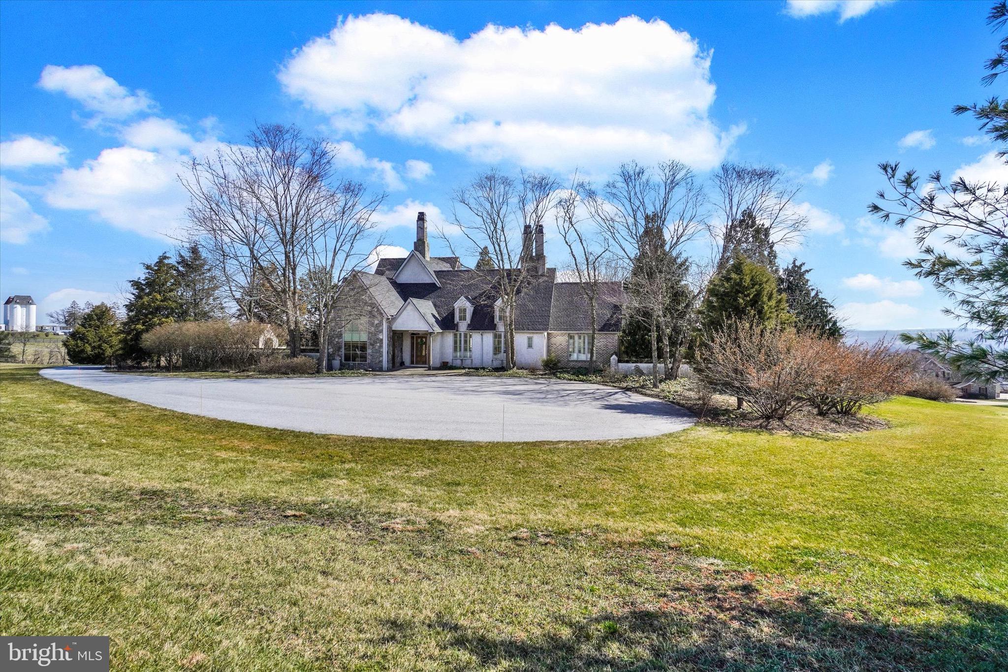 LAUXMONT FARMS - Residential