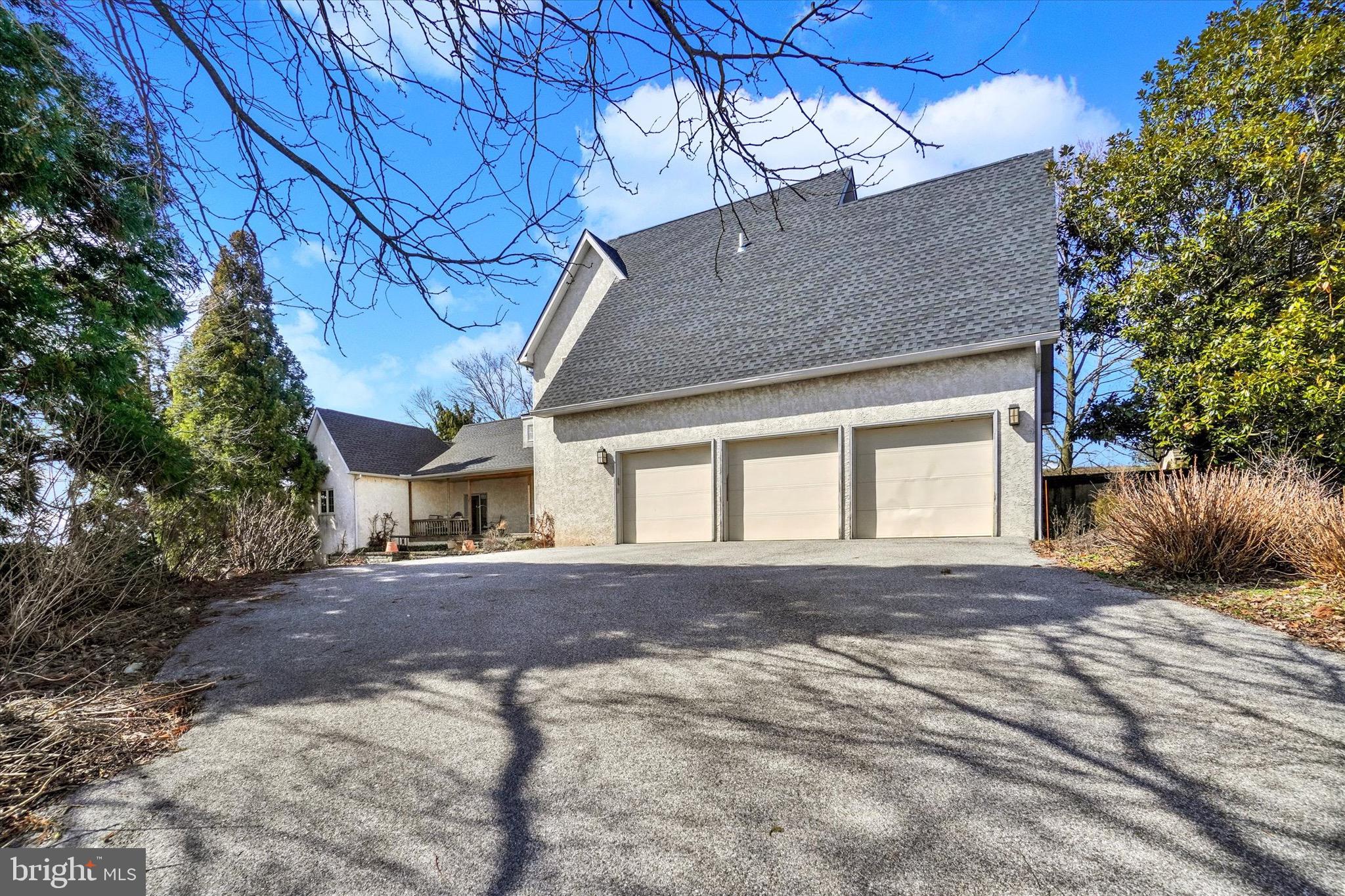 LAUXMONT FARMS - Residential