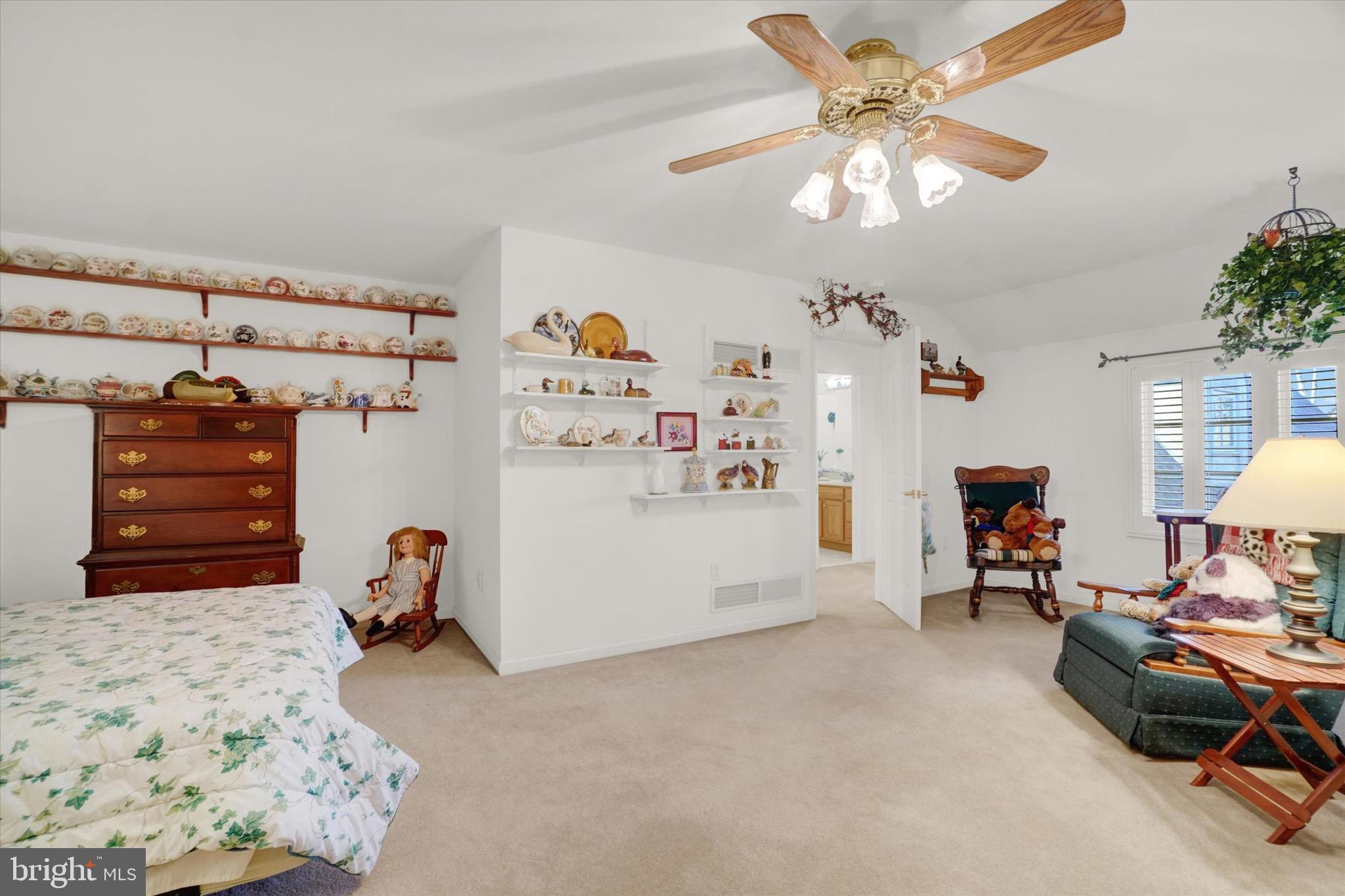 LAUXMONT FARMS - Residential