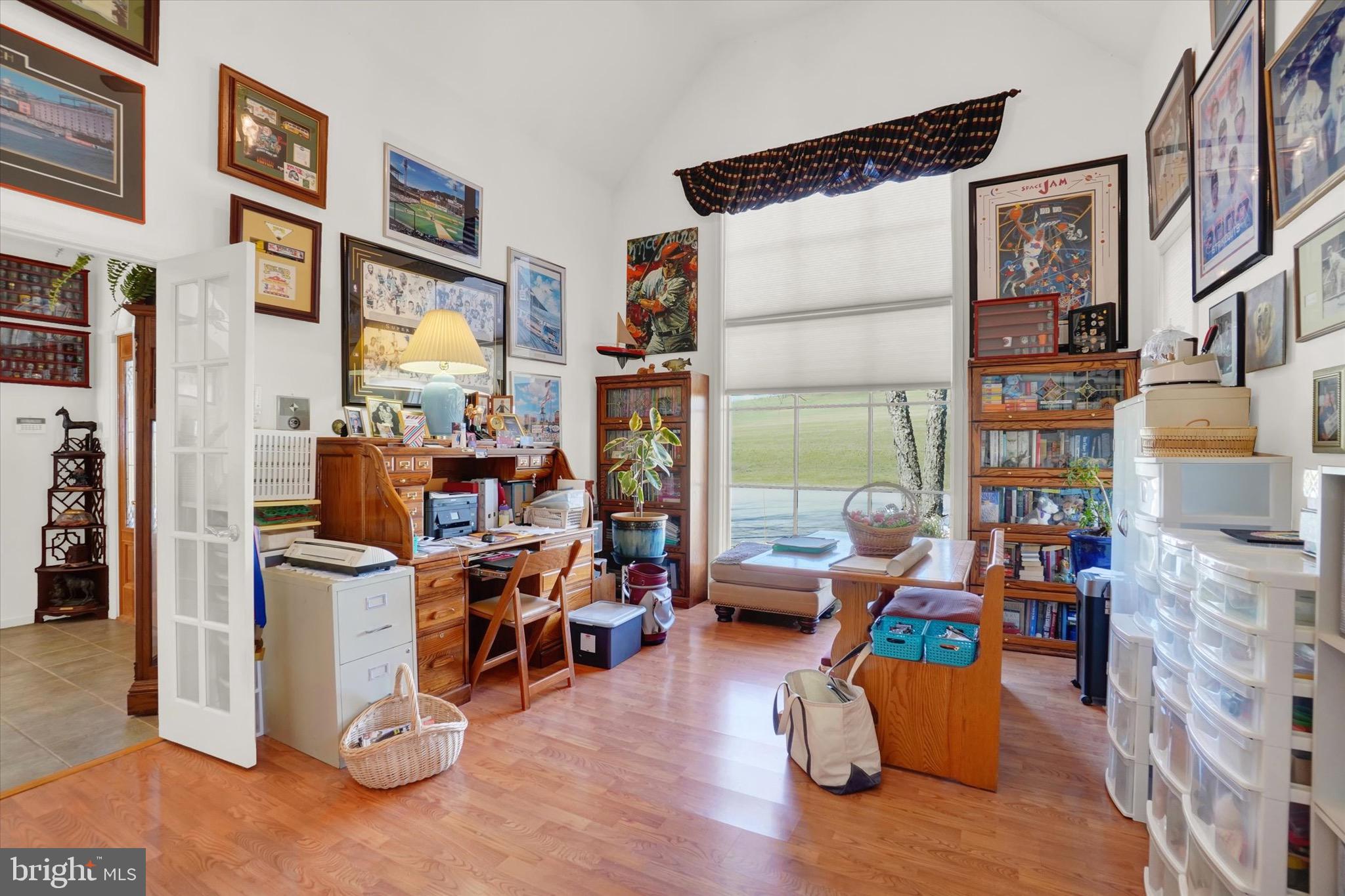 LAUXMONT FARMS - Residential