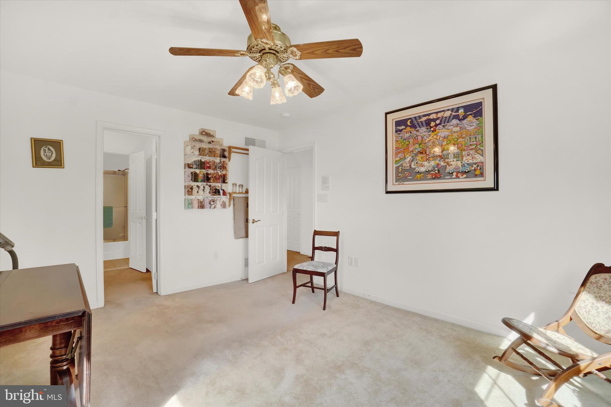 LAUXMONT FARMS - Residential