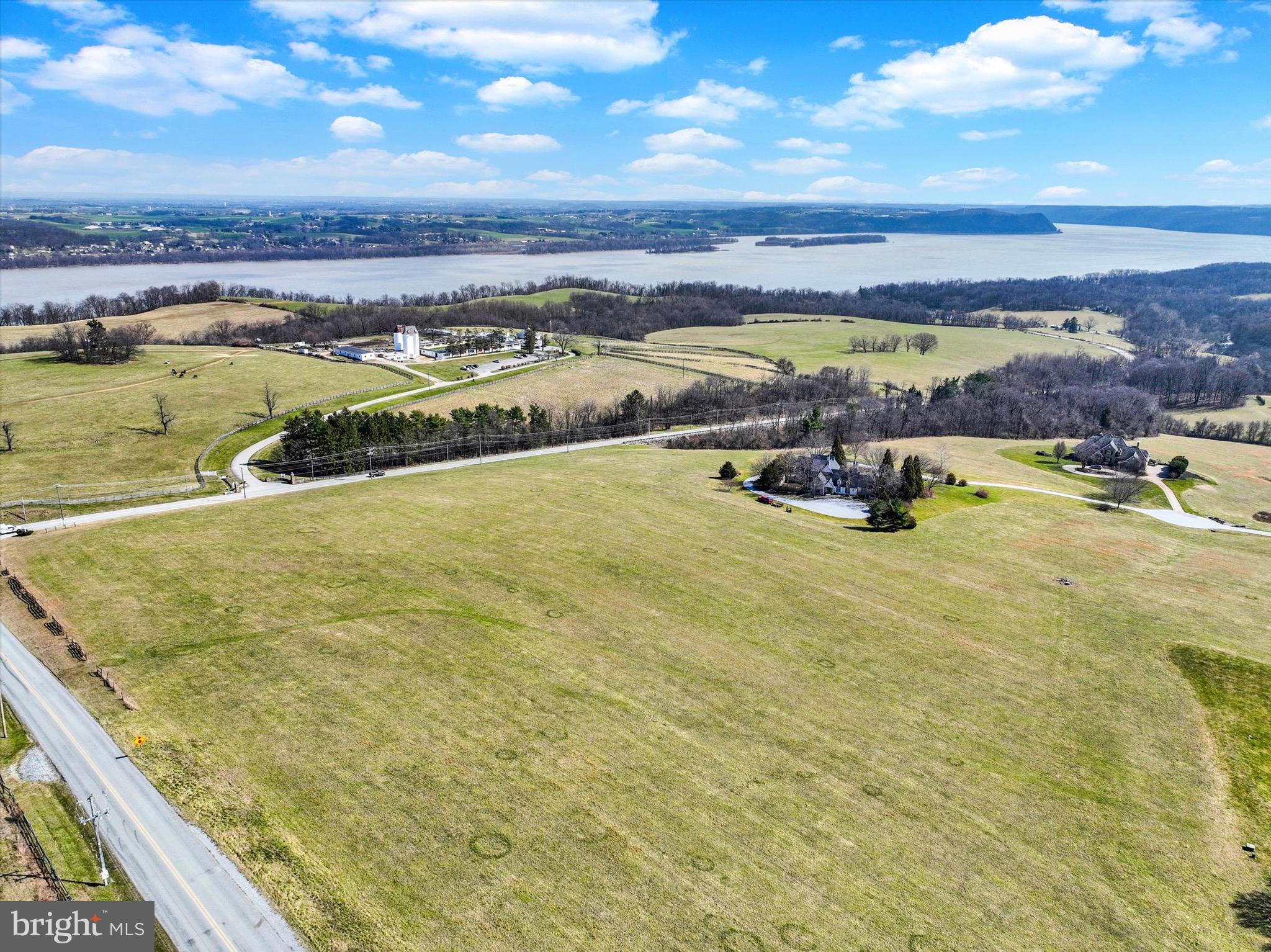 LAUXMONT FARMS - Residential