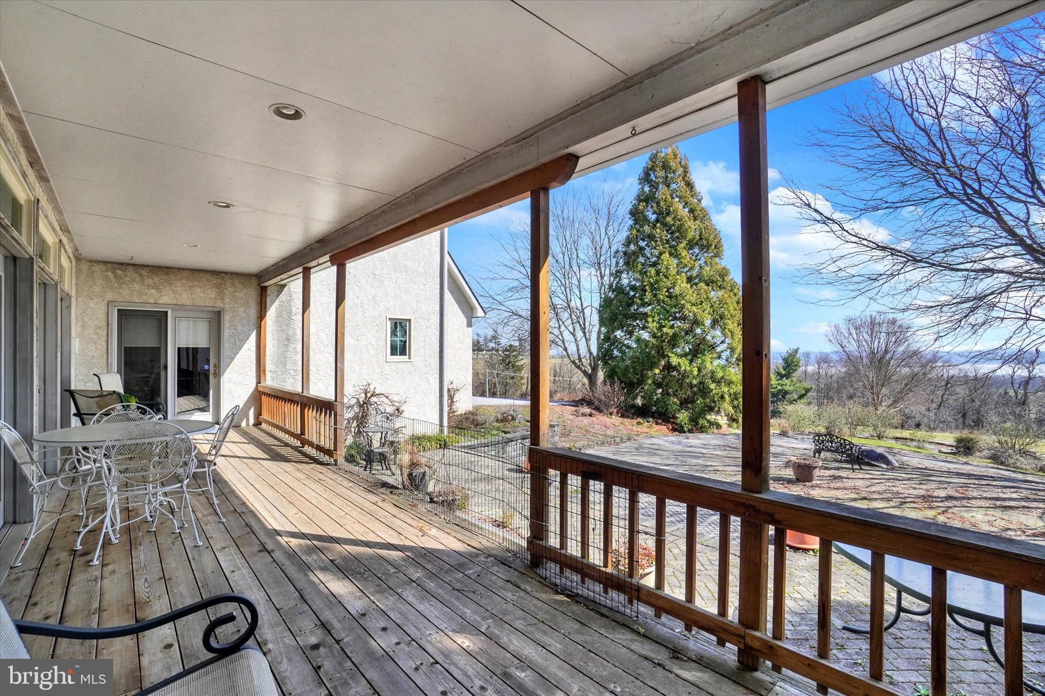 LAUXMONT FARMS - Residential