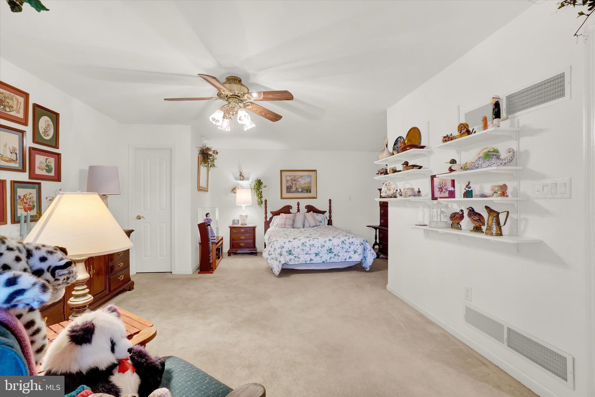 LAUXMONT FARMS - Residential