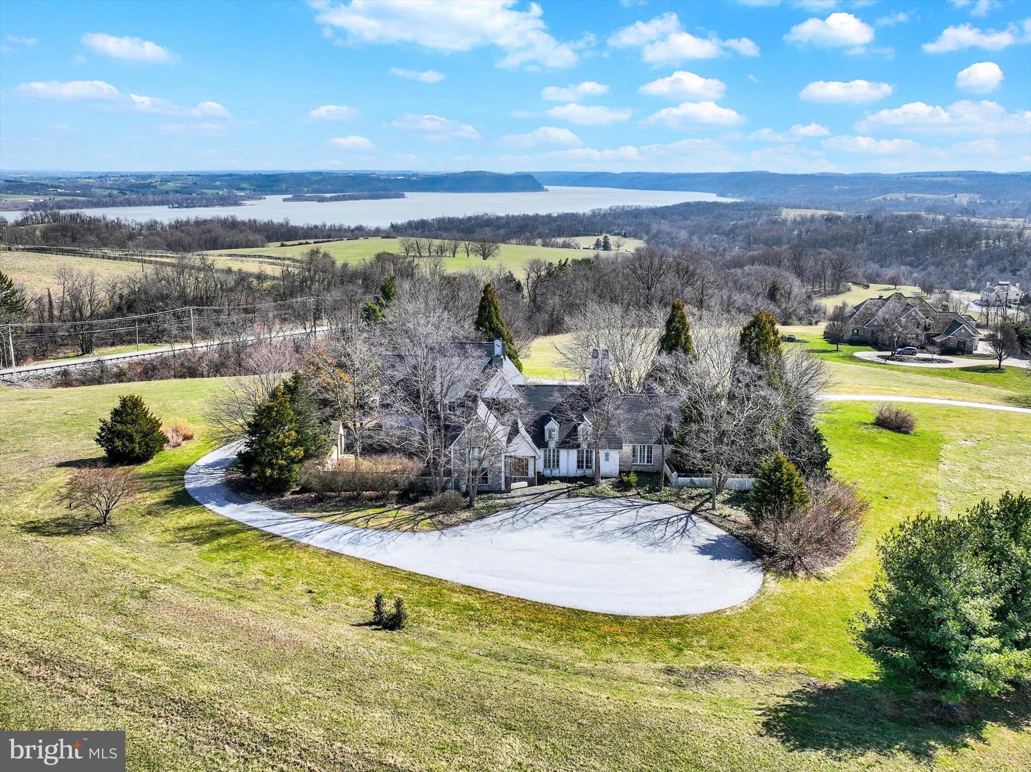 LAUXMONT FARMS - Residential