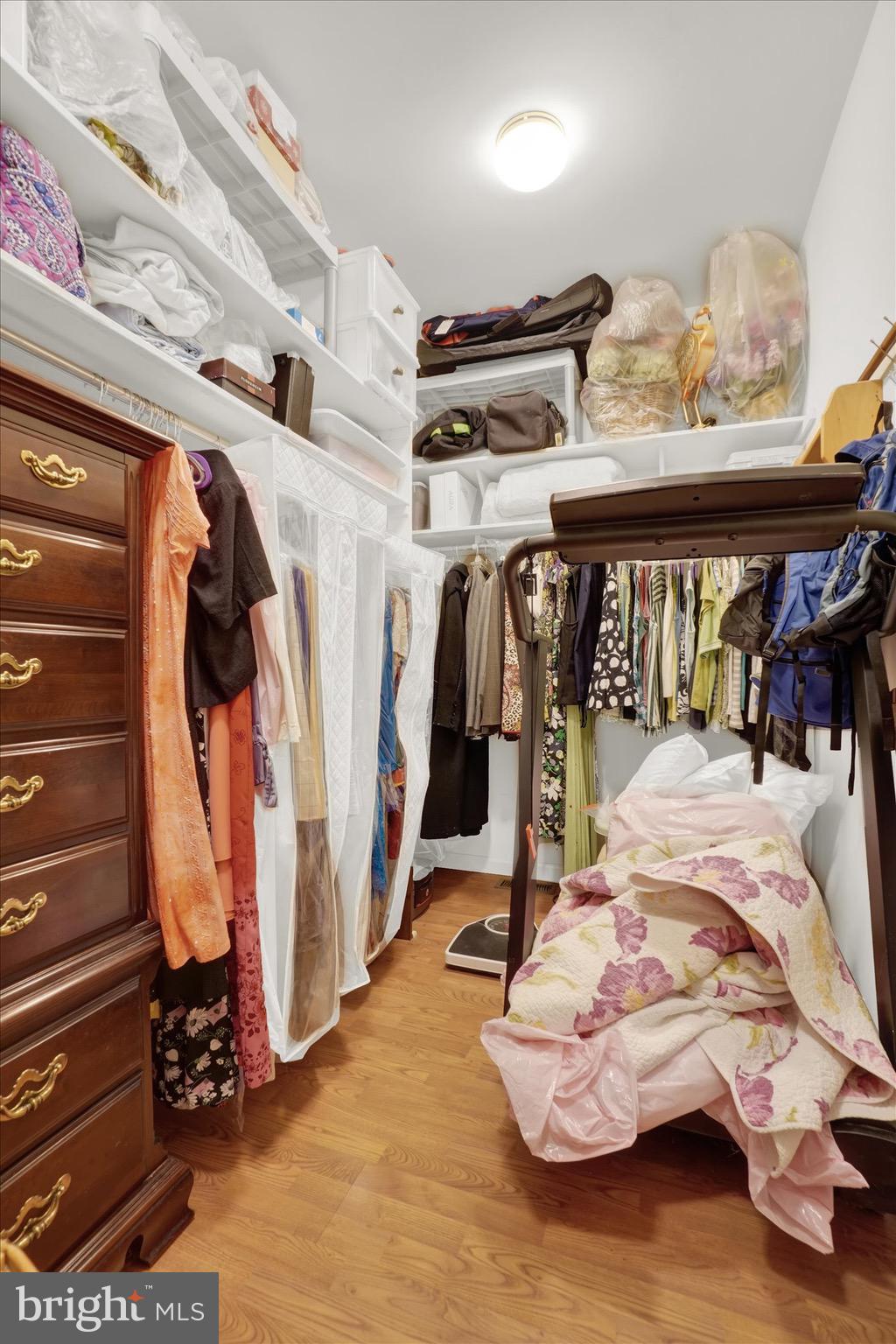 LAUXMONT FARMS - Residential