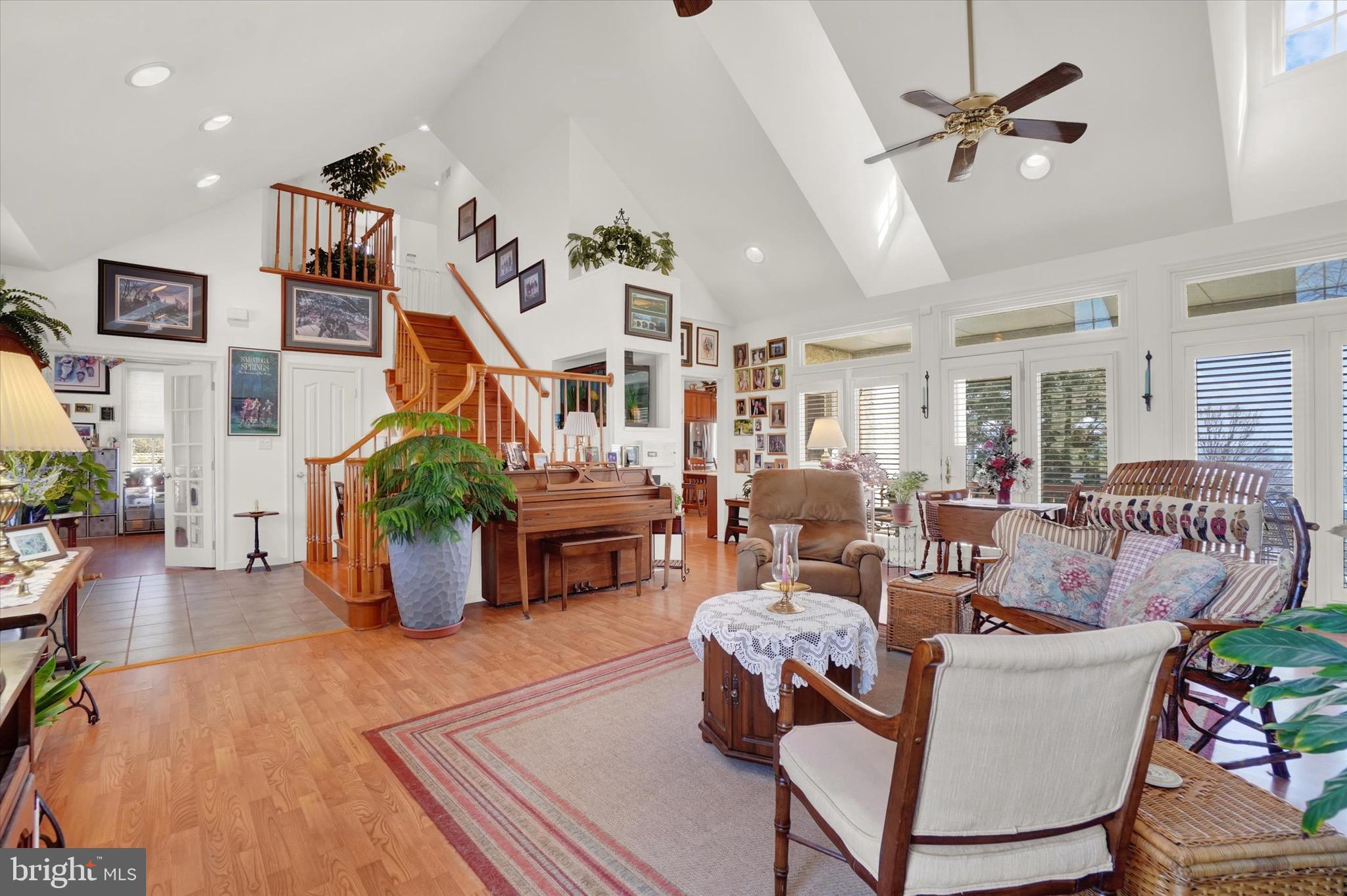 LAUXMONT FARMS - Residential