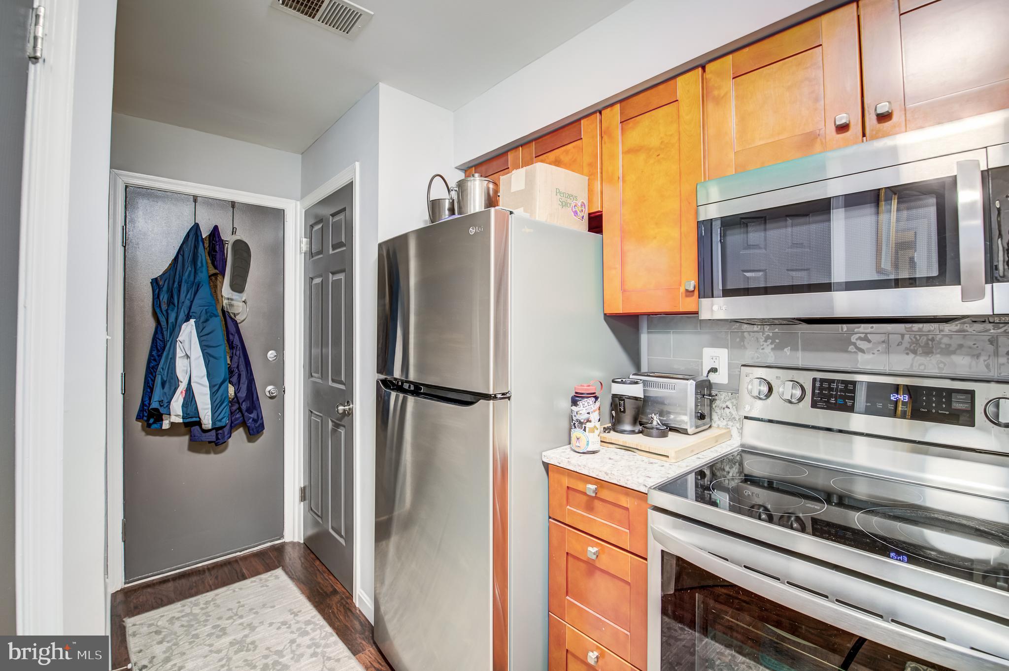 THE TIERS OF LAUREL LAKE - Residential