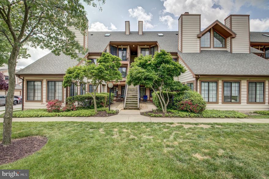 BACK ON THE MARKET, BUYER HAD COLD FEET!! Check out this adorable 2-bedroom condo with recently upgraded kitchen to include stainless steel appliances, granite countertops, breakfast bar, recently upgraded bathroom, flooring and much more! Washer/Dryer in Unit. All appliances stay. Sold "as is".  Walking right into your Condo from your garage makes it great for inclimate weather! Close to shopping, employment and transportation! Neighborhood is kid and dog friendly. Parks and lakes within walking distance! Move in ready! You won't be disappointed!