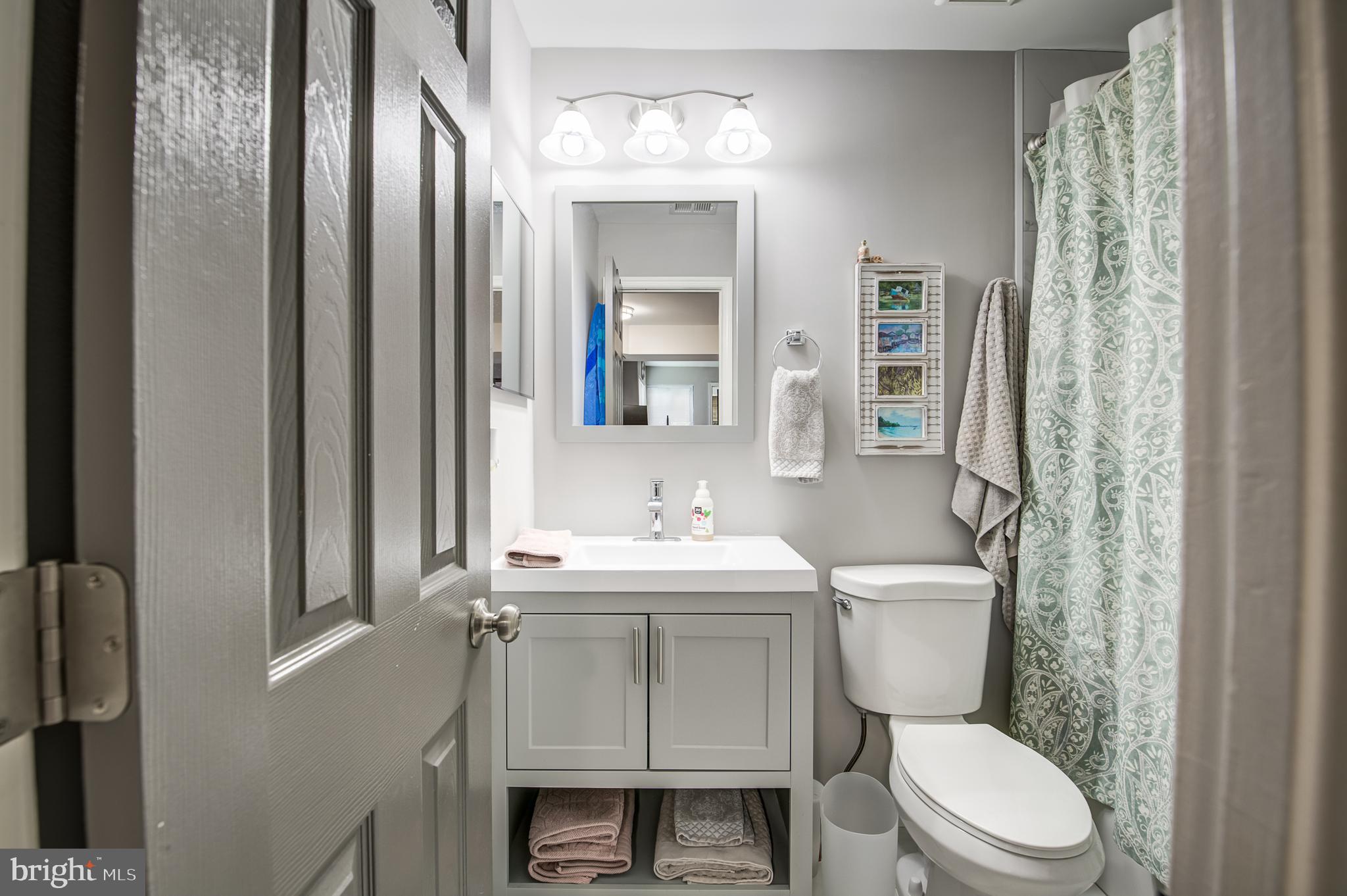 THE TIERS OF LAUREL LAKE - Residential