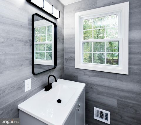 Tiny photo for 2650 Pinewood Drive, WALDORF, MD 20601 (MLS # MDCH2051608)