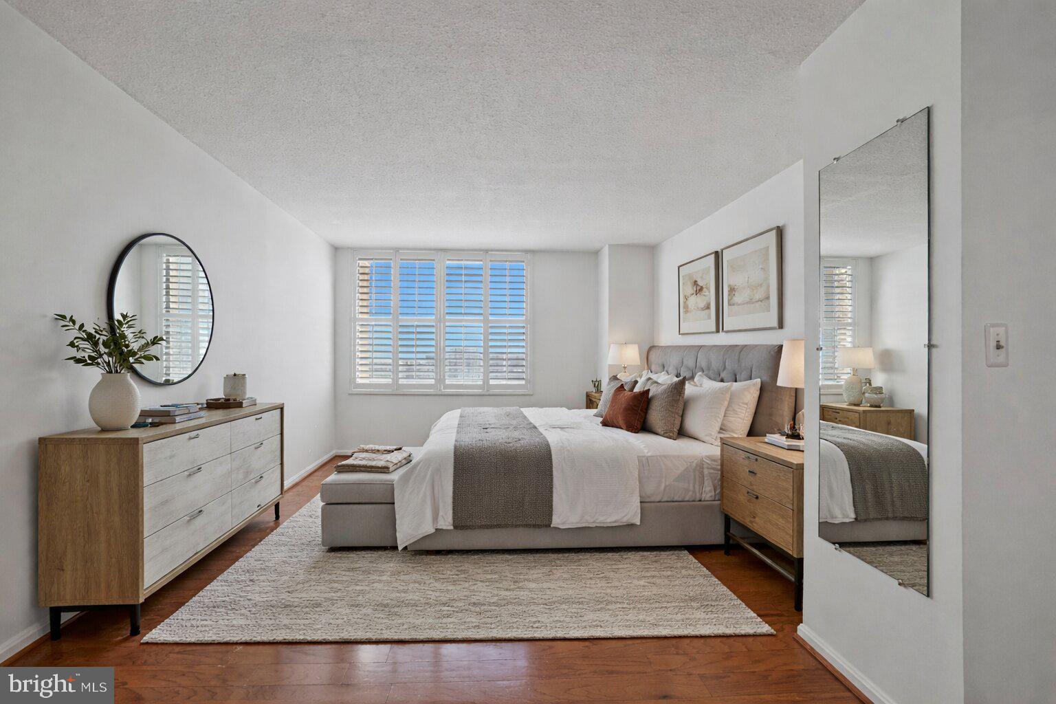 SKYLINE HOUSE - Residential