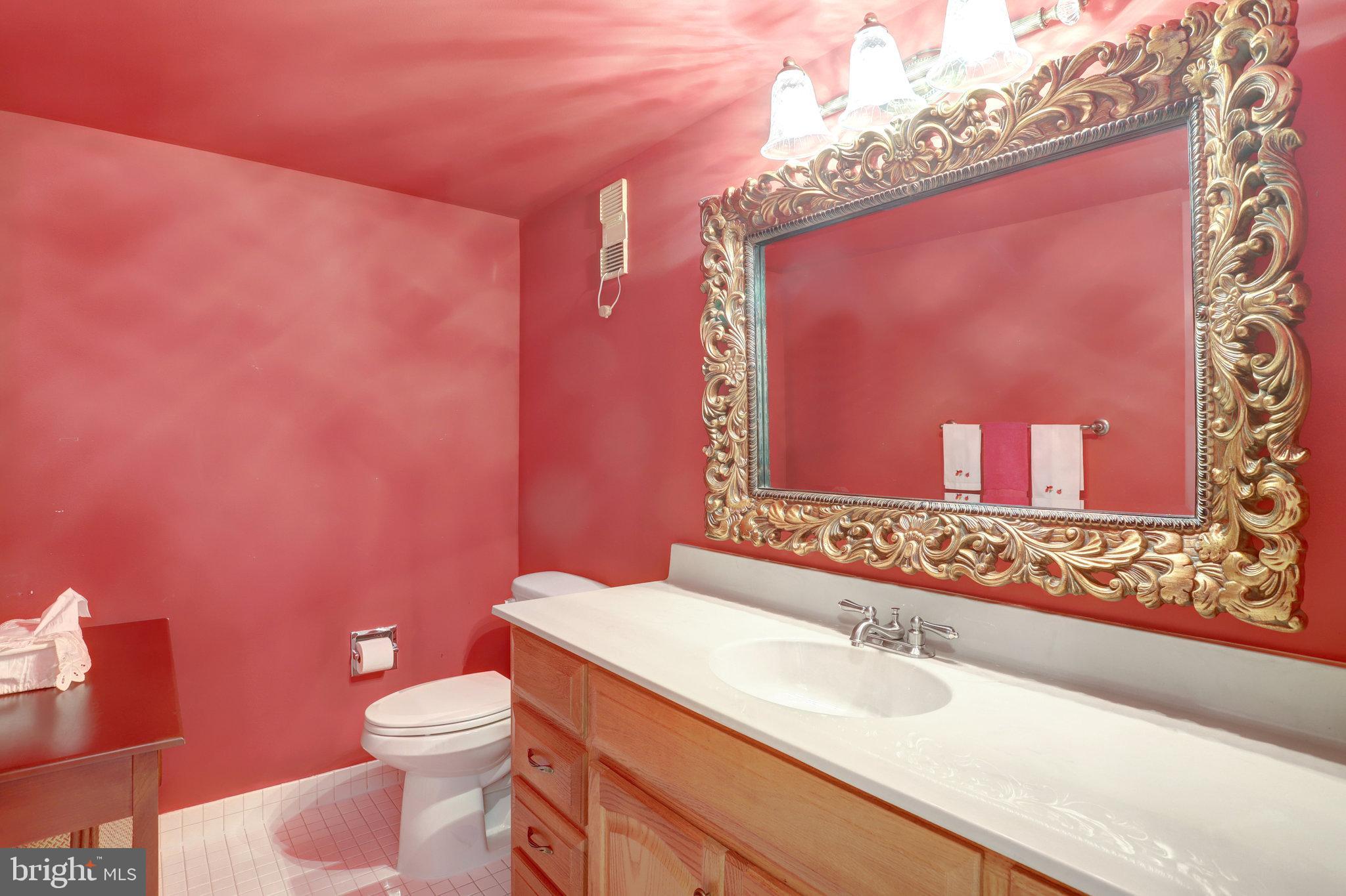 SKYLINE HOUSE - Residential