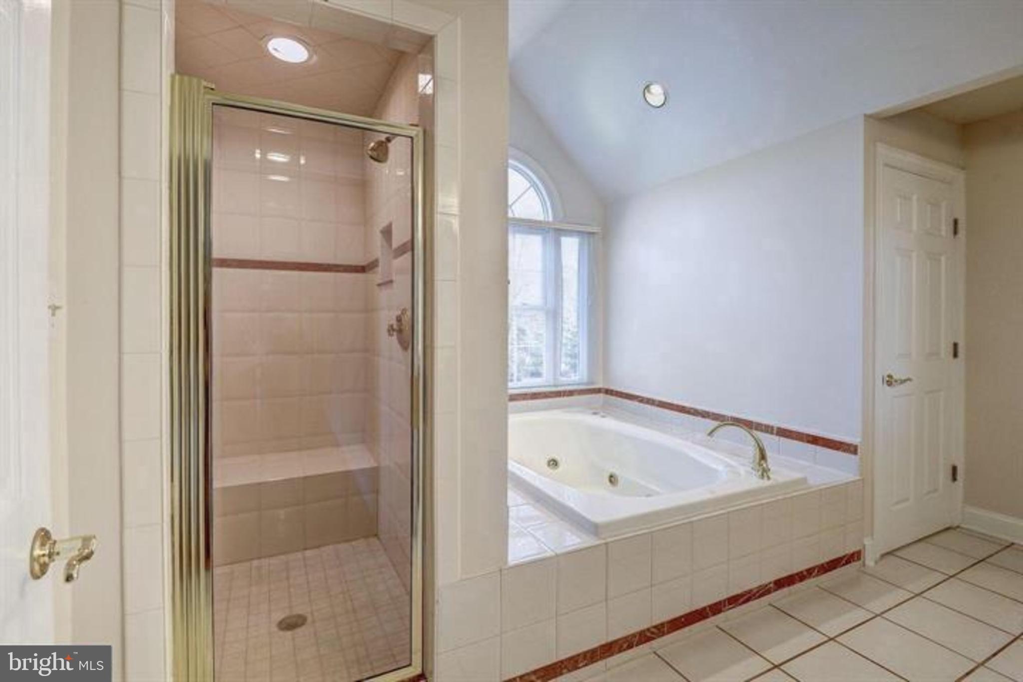 HUNTER'S CREST - Residential