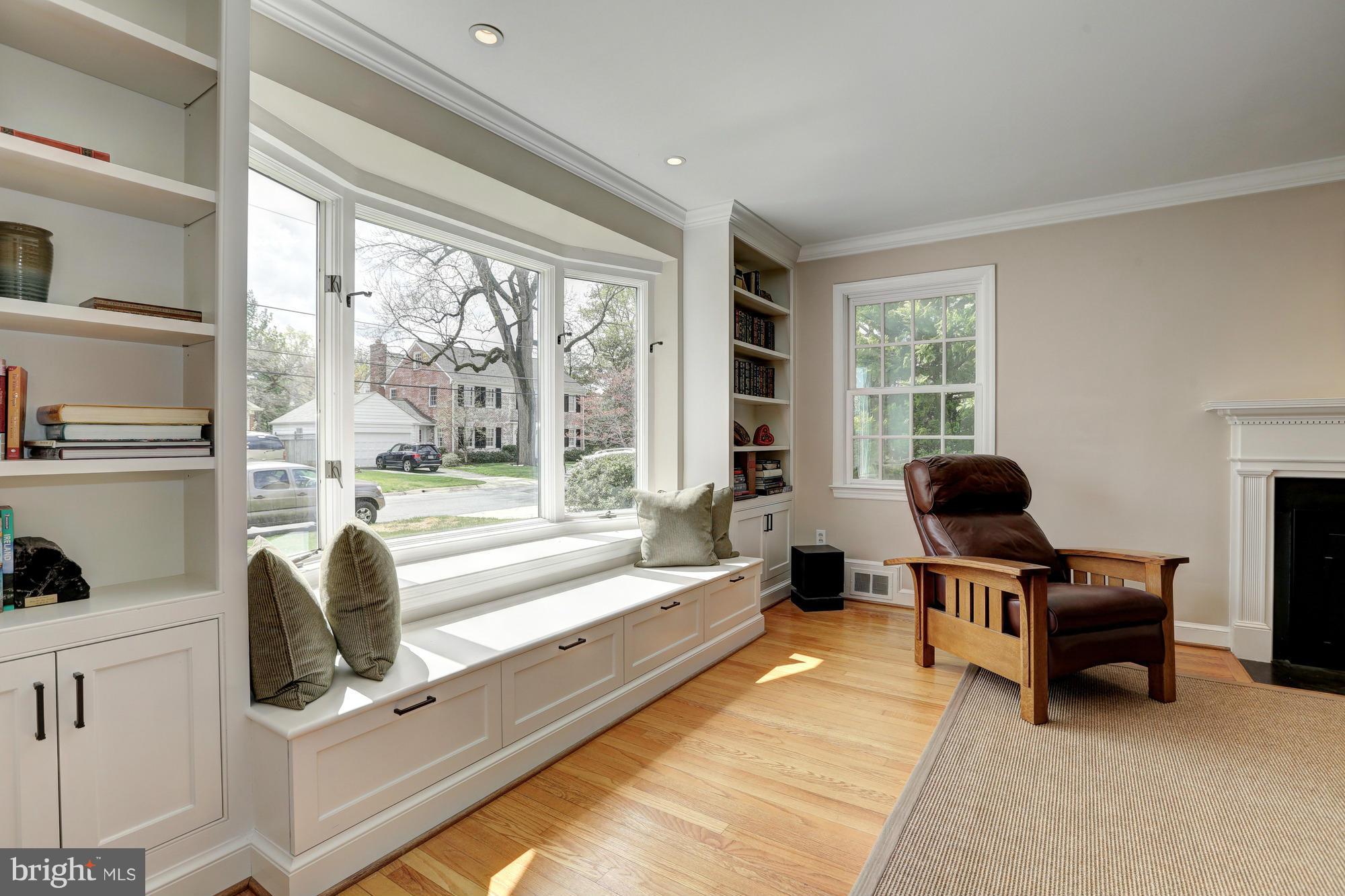 CHEVY CHASE - Residential