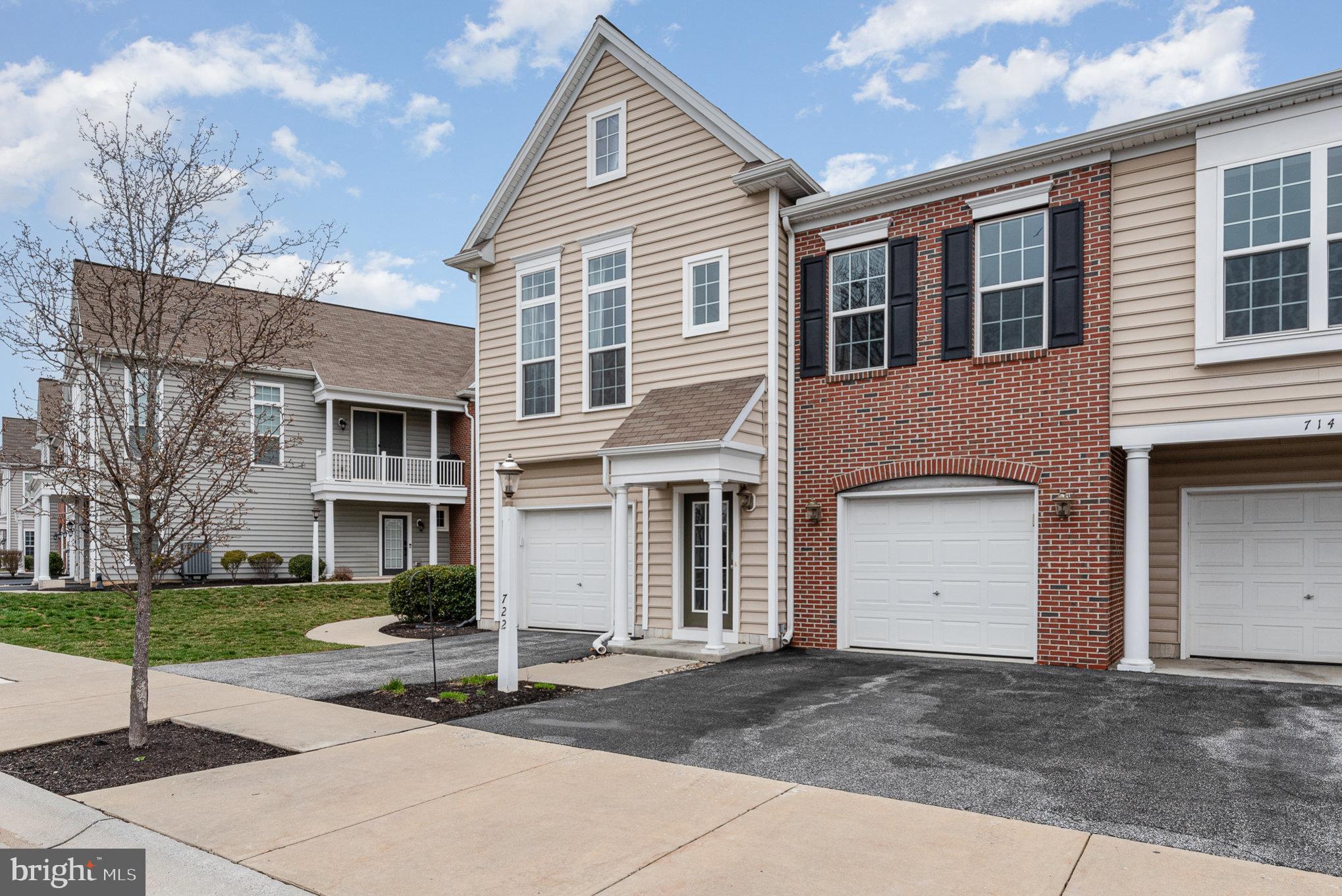 DEER RUN COMMONS - Residential