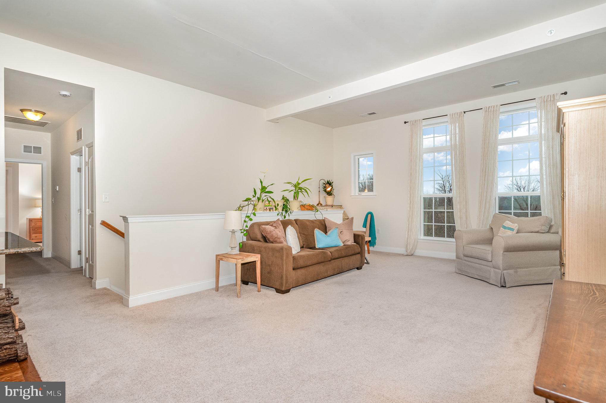 DEER RUN COMMONS - Residential