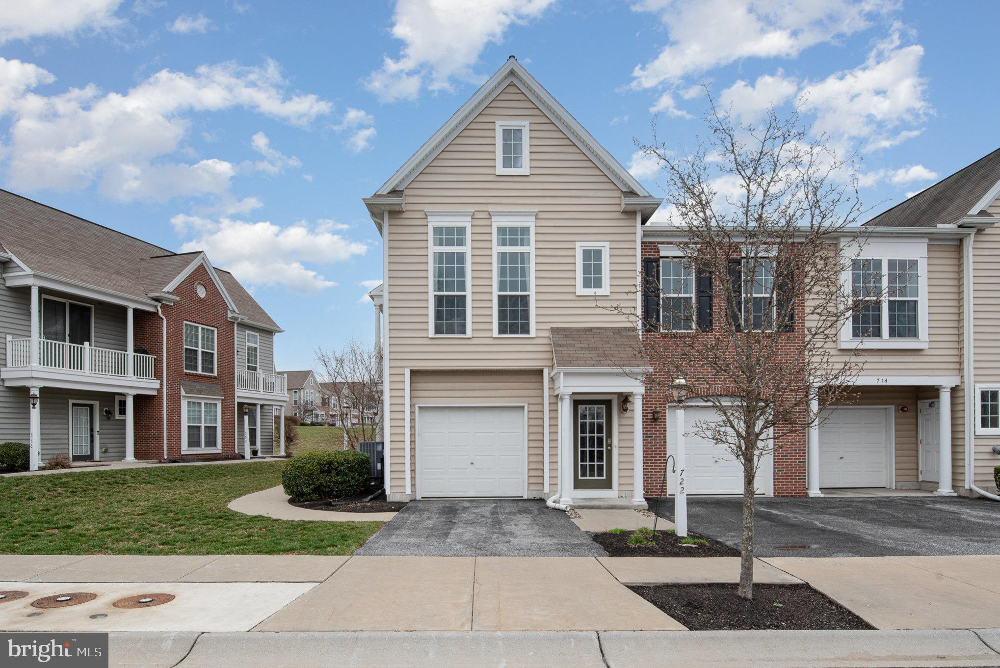 DEER RUN COMMONS - Residential