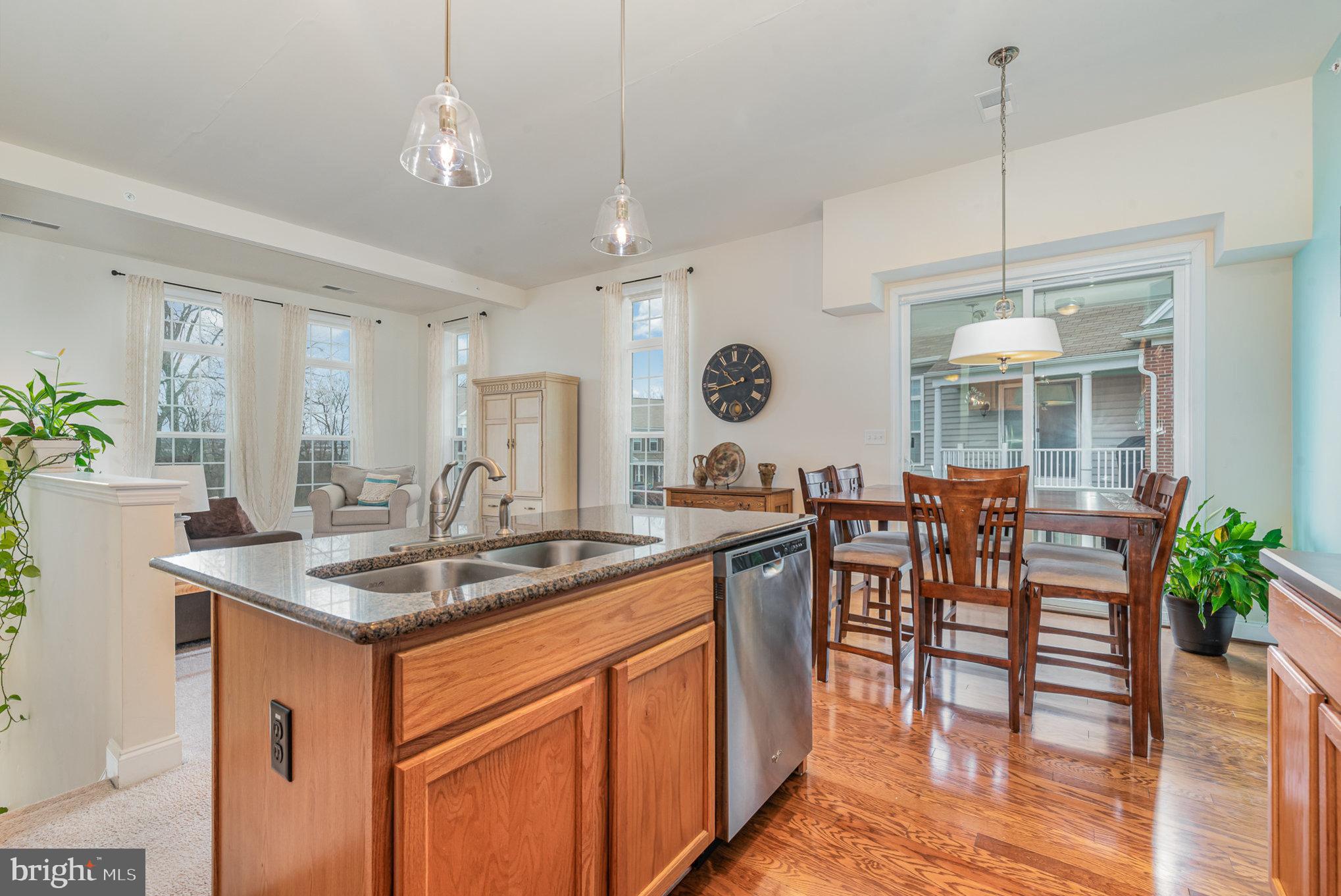 DEER RUN COMMONS - Residential