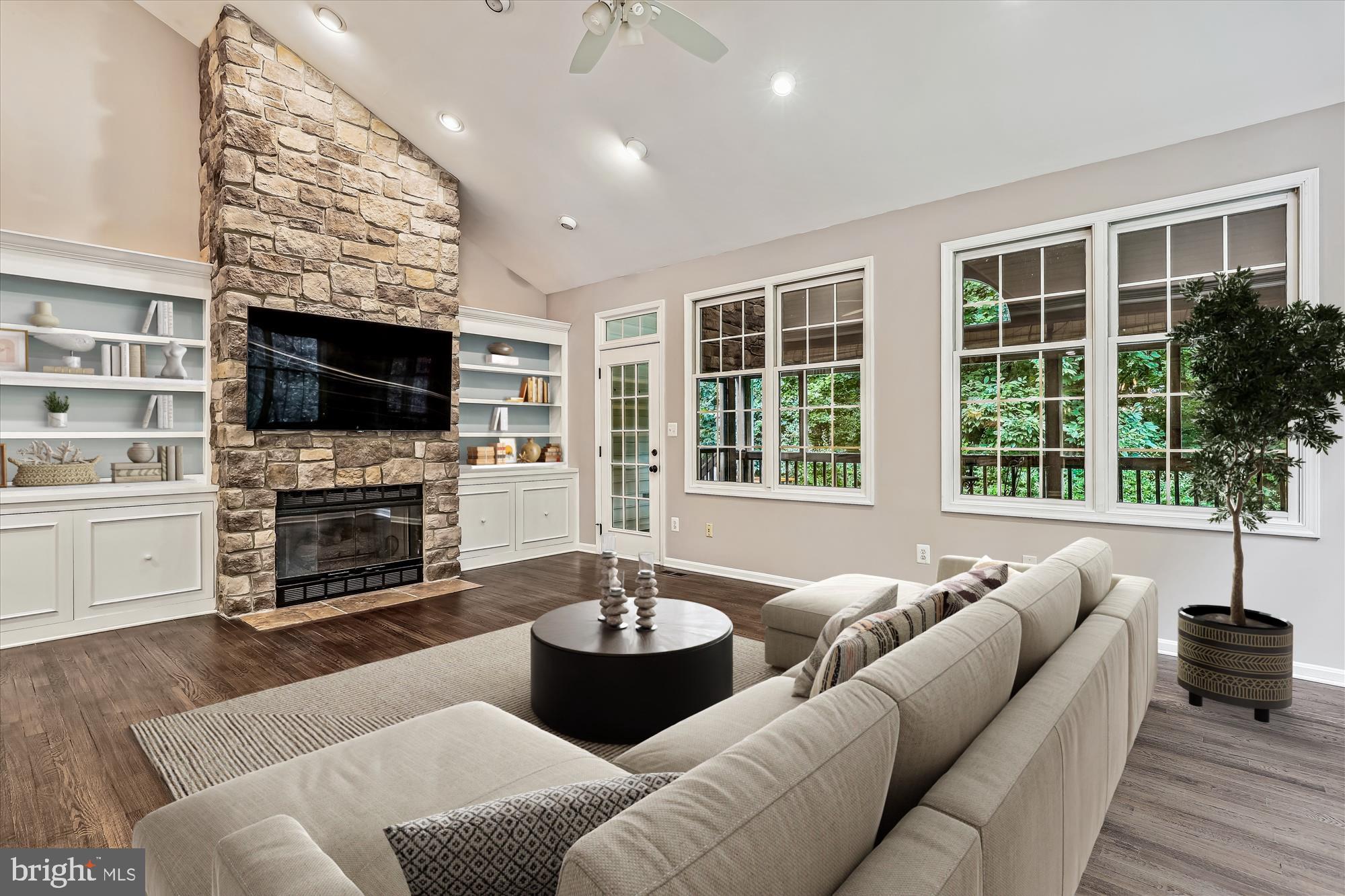 OAKTON - Residential