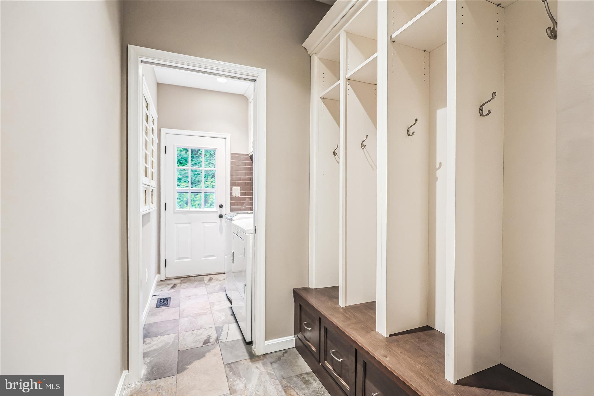 OAKTON - Residential