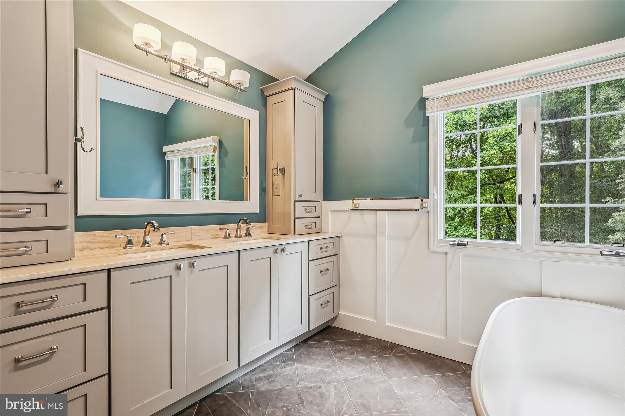 OAKTON - Residential