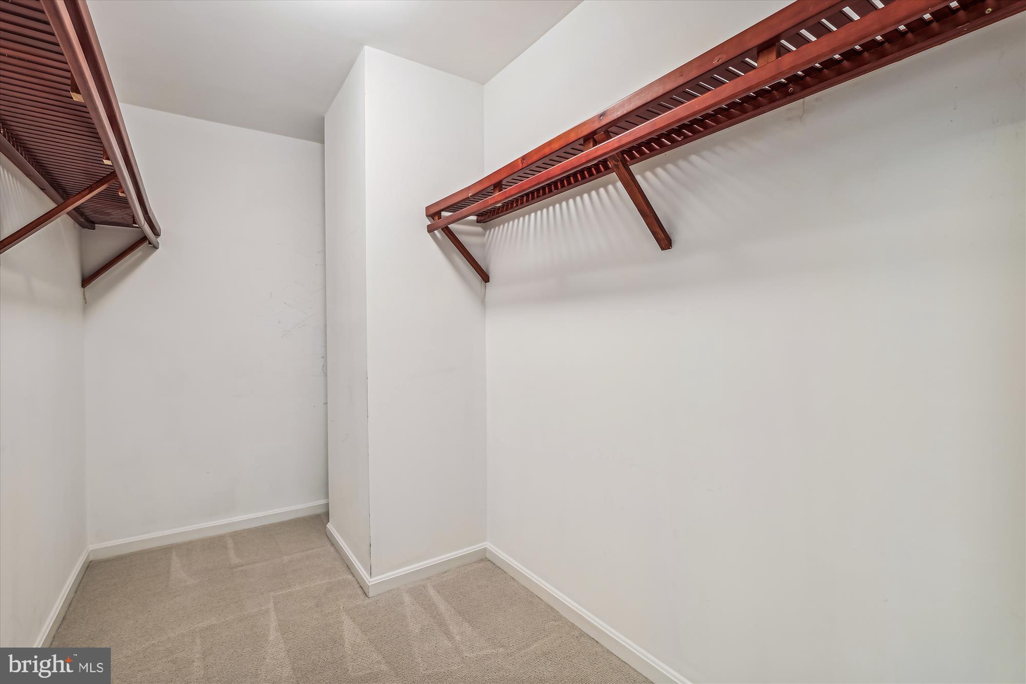 OAKTON - Residential