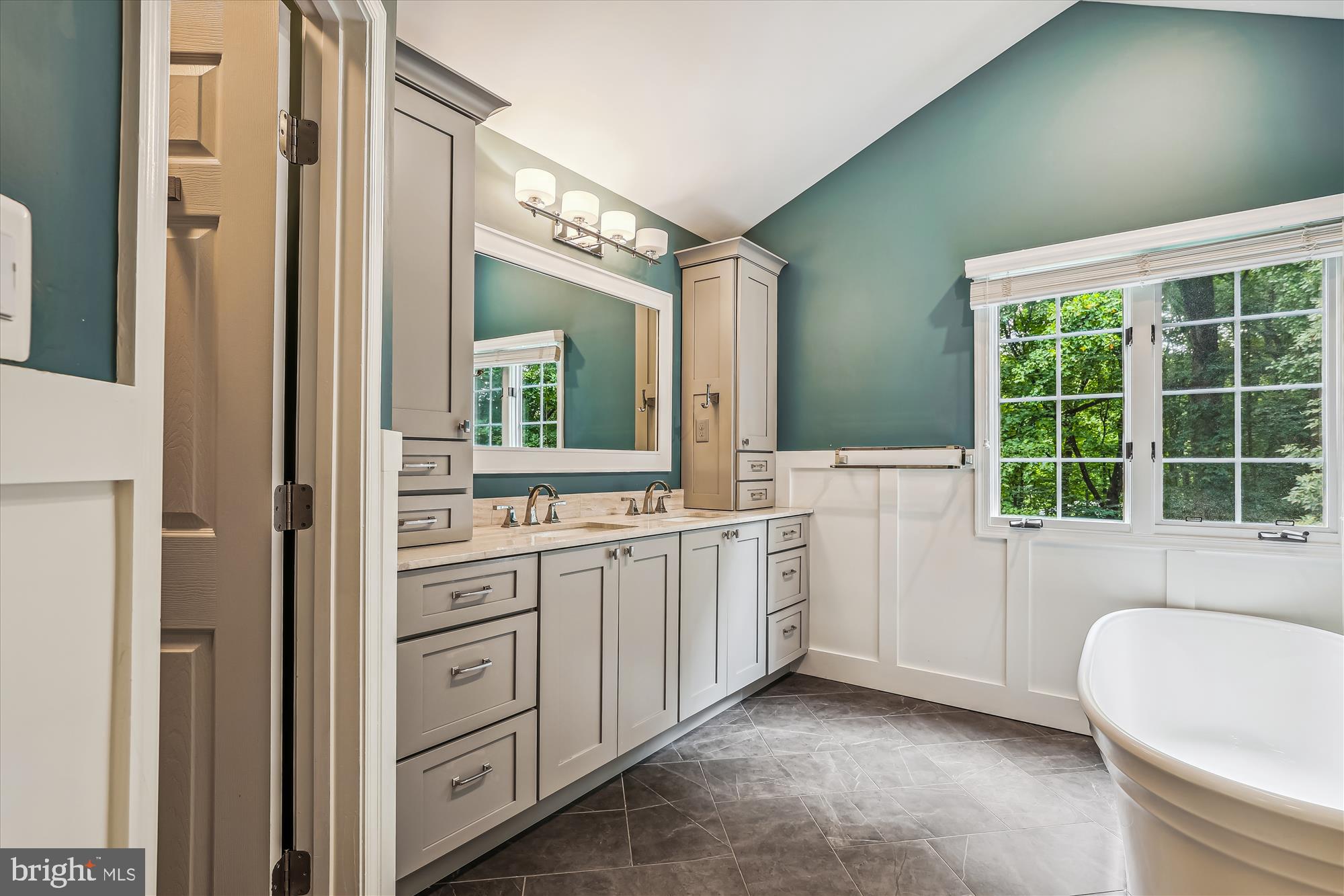 OAKTON - Residential