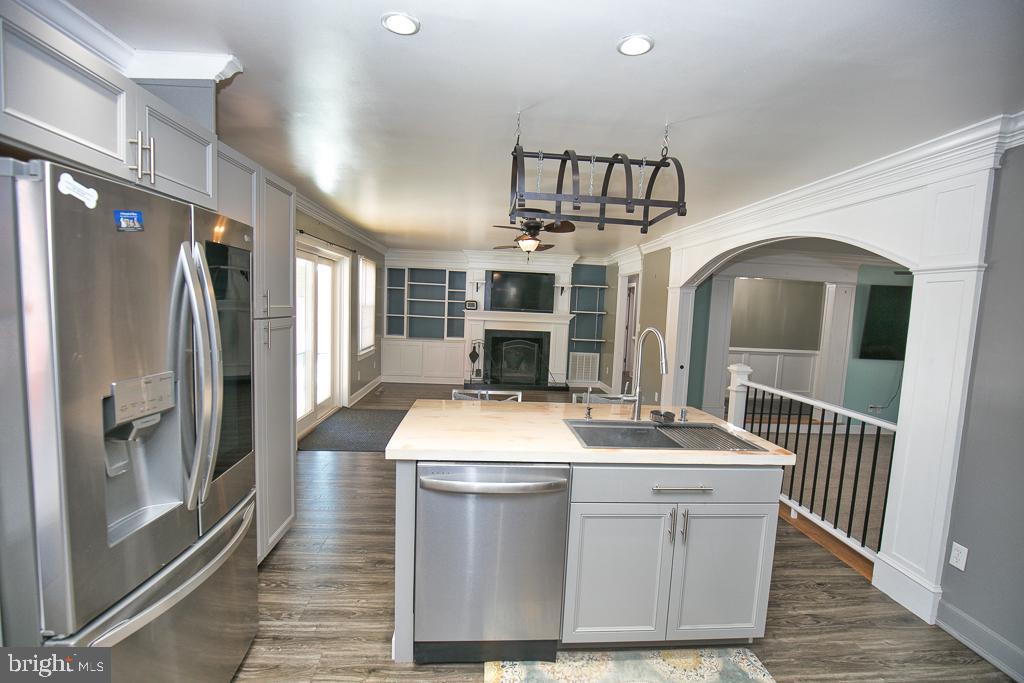 HOLLY LAKE ESTATES - Residential