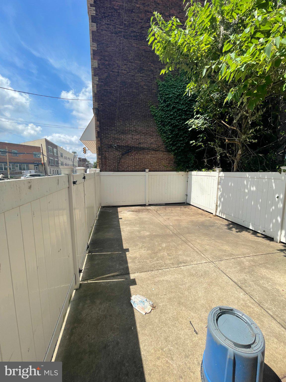 MANTUA - Residential