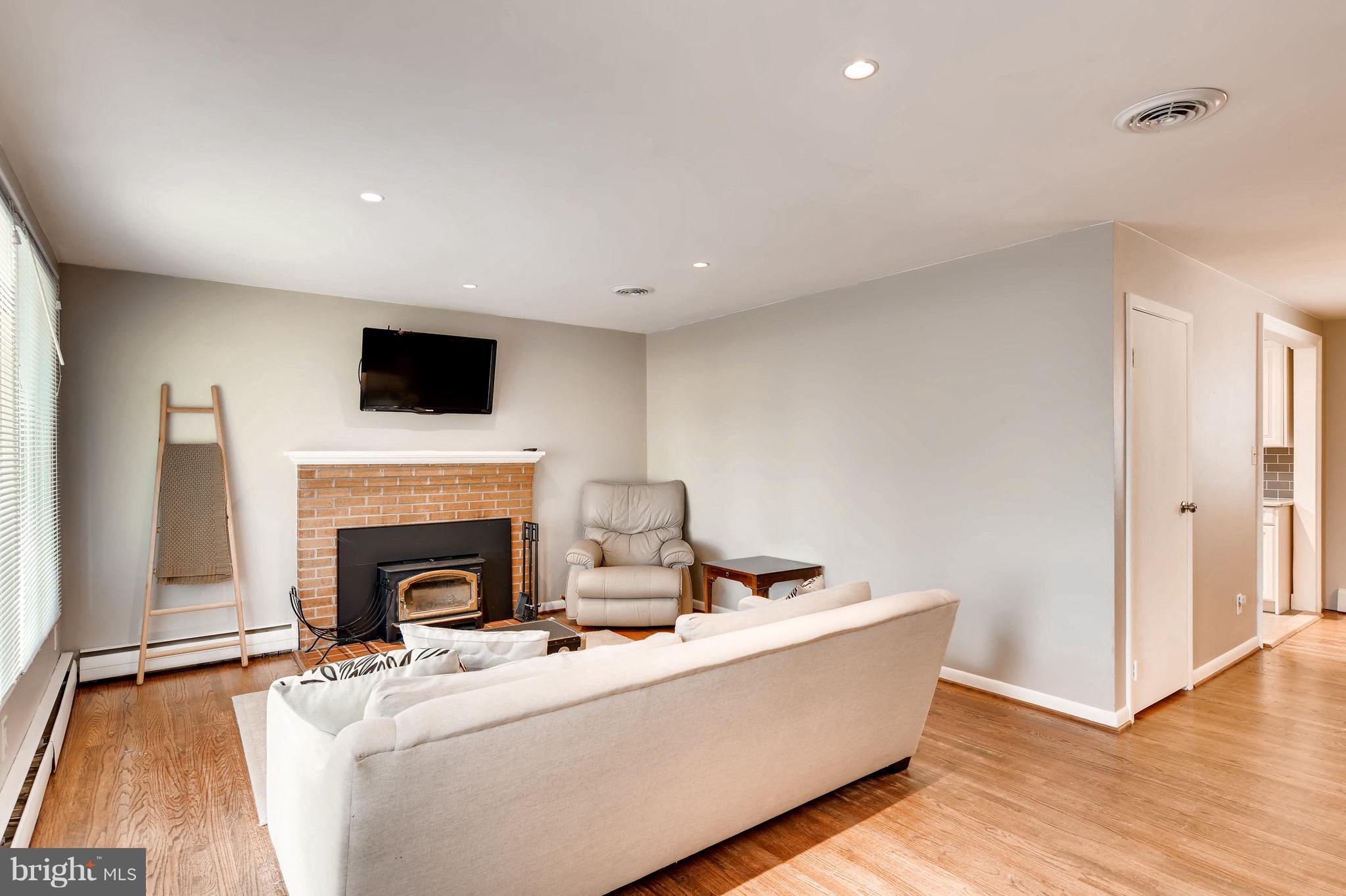 MOUNT HEBRON - Residential