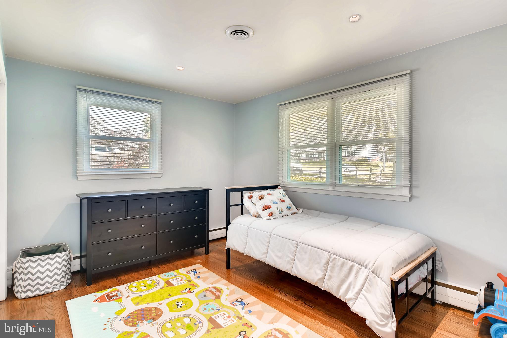 MOUNT HEBRON - Residential