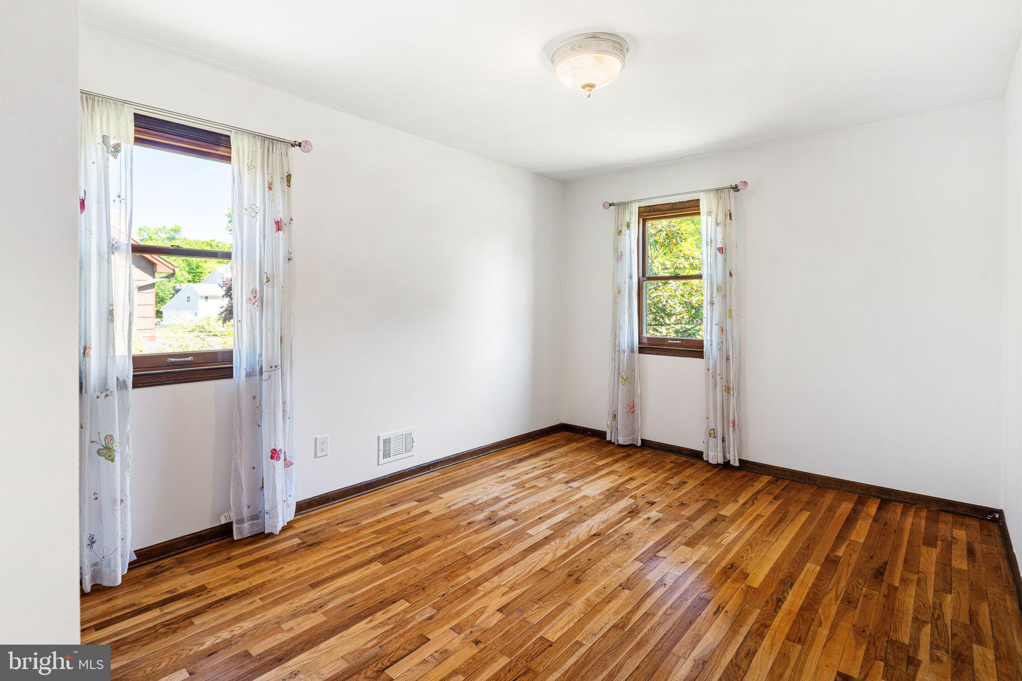 WYNNEWOOD - Residential