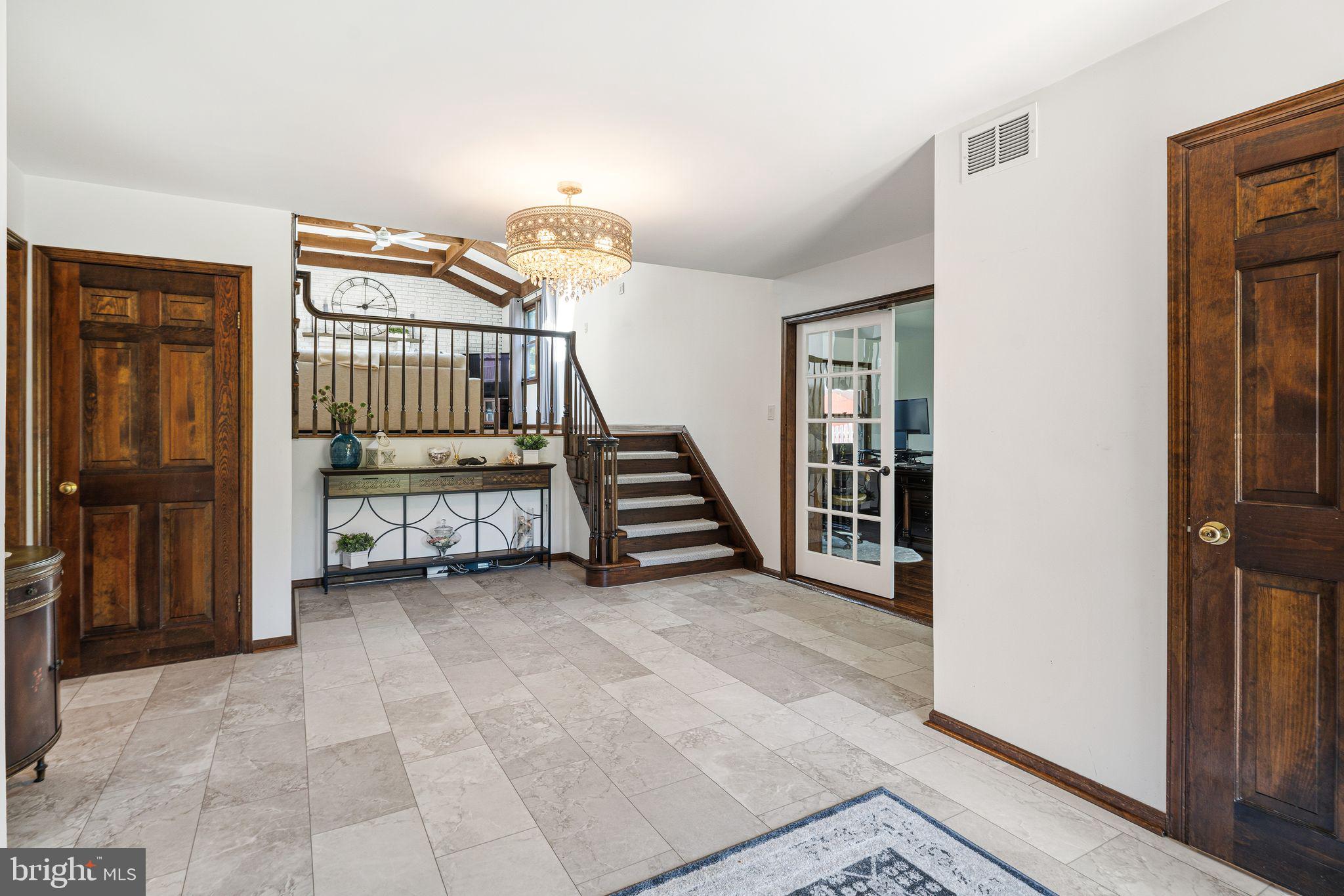 WYNNEWOOD - Residential