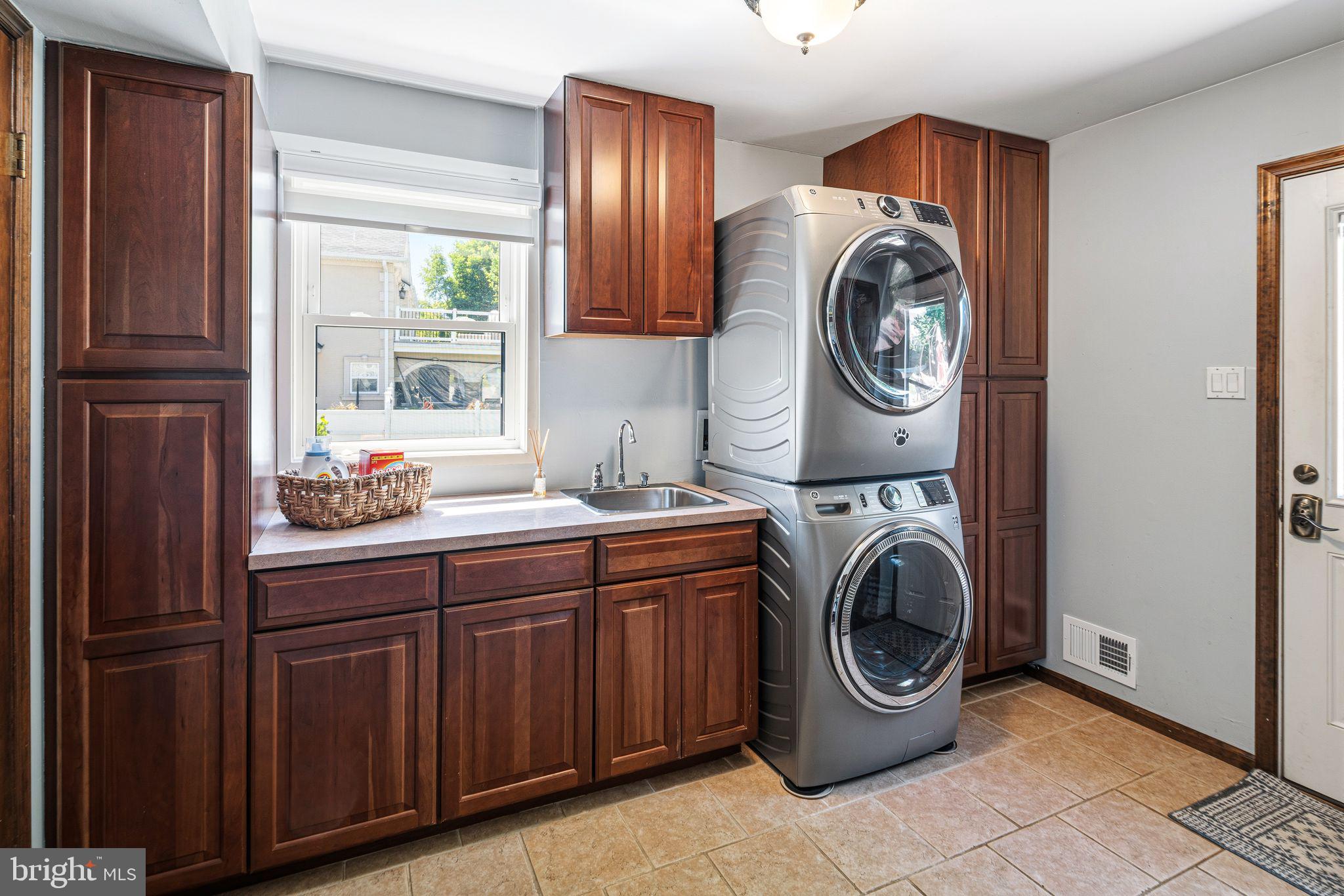 WYNNEWOOD - Residential