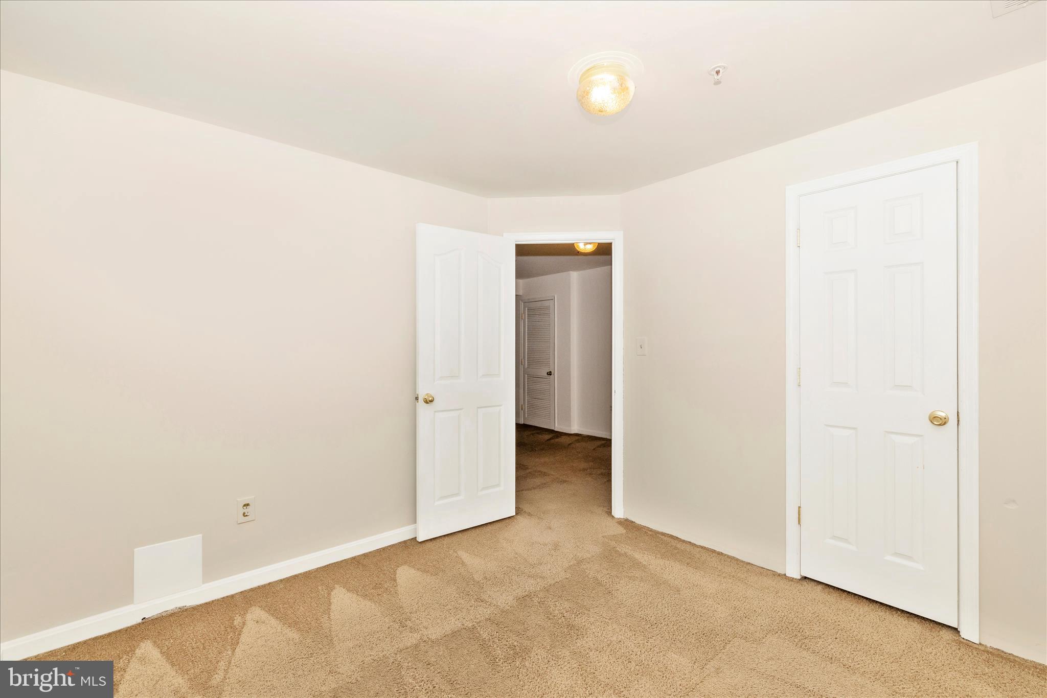 WILLOW BROOK - Residential