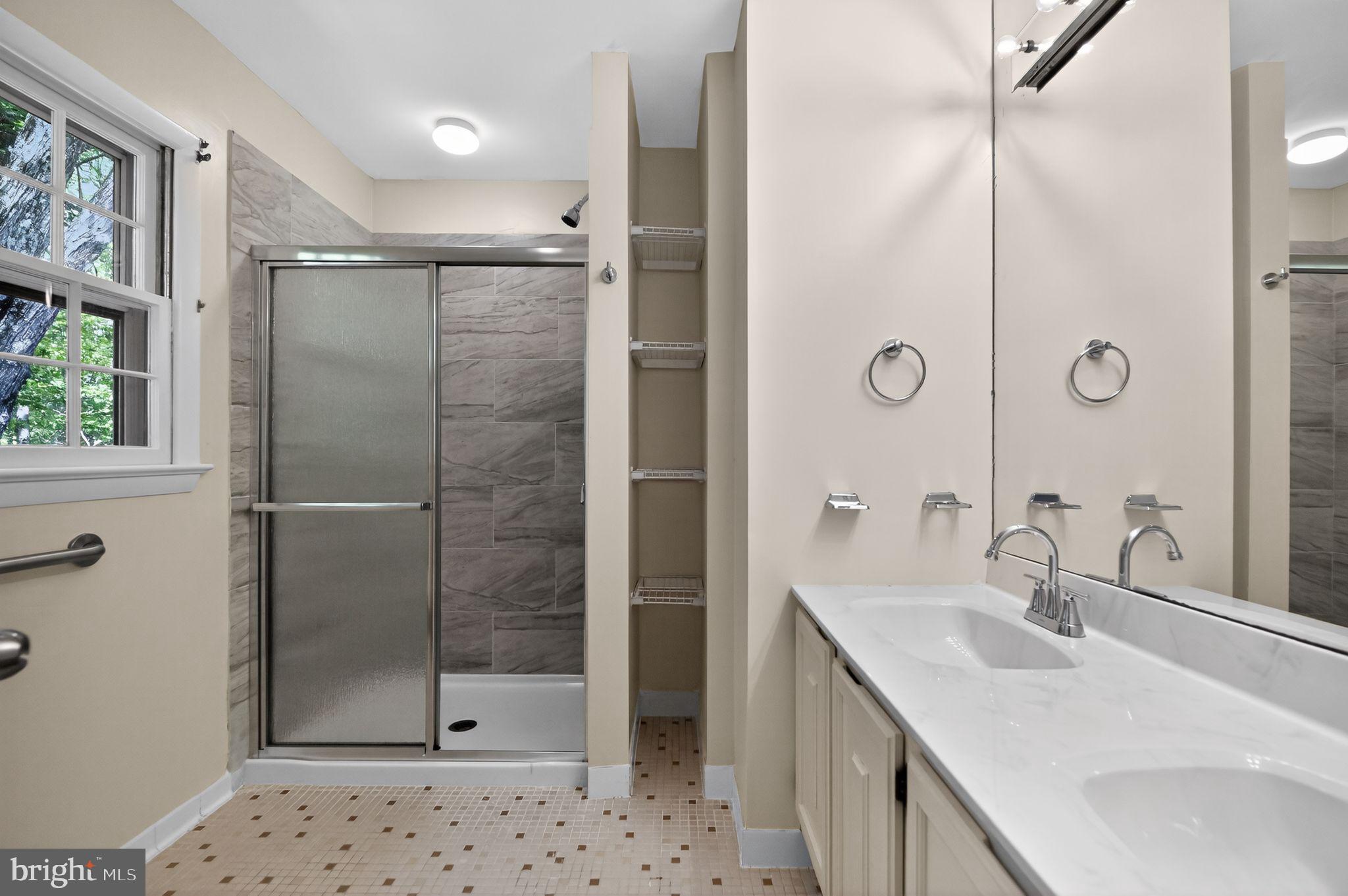 SOUTHFIELD - Residential