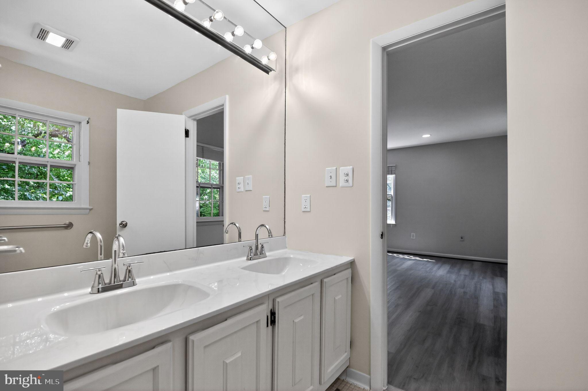 SOUTHFIELD - Residential