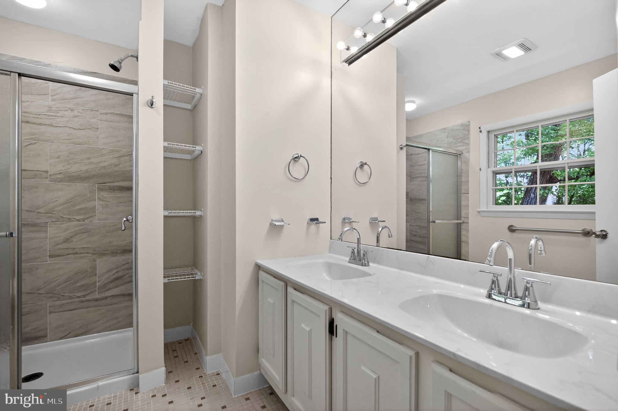 SOUTHFIELD - Residential