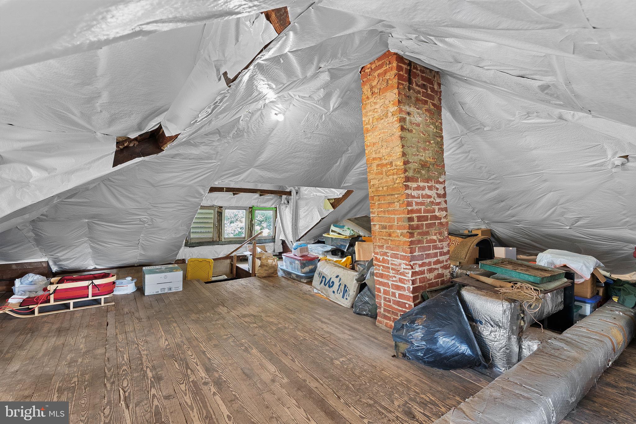 TOWN OF ROUND HILL - Residential