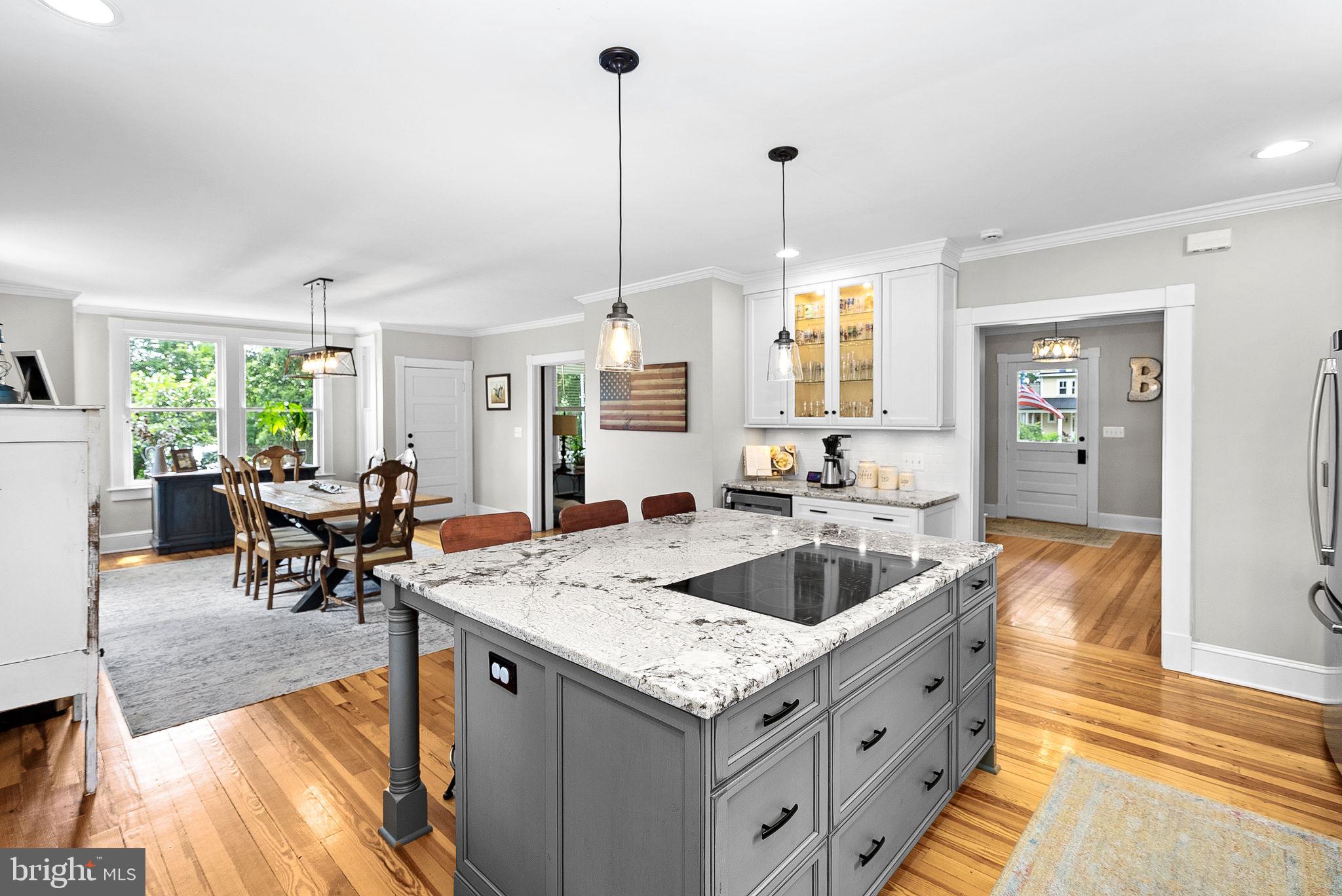 TOWN OF ROUND HILL - Residential