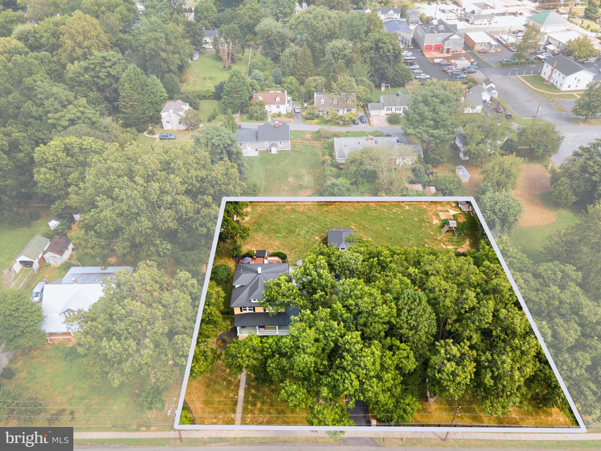 TOWN OF ROUND HILL - Residential