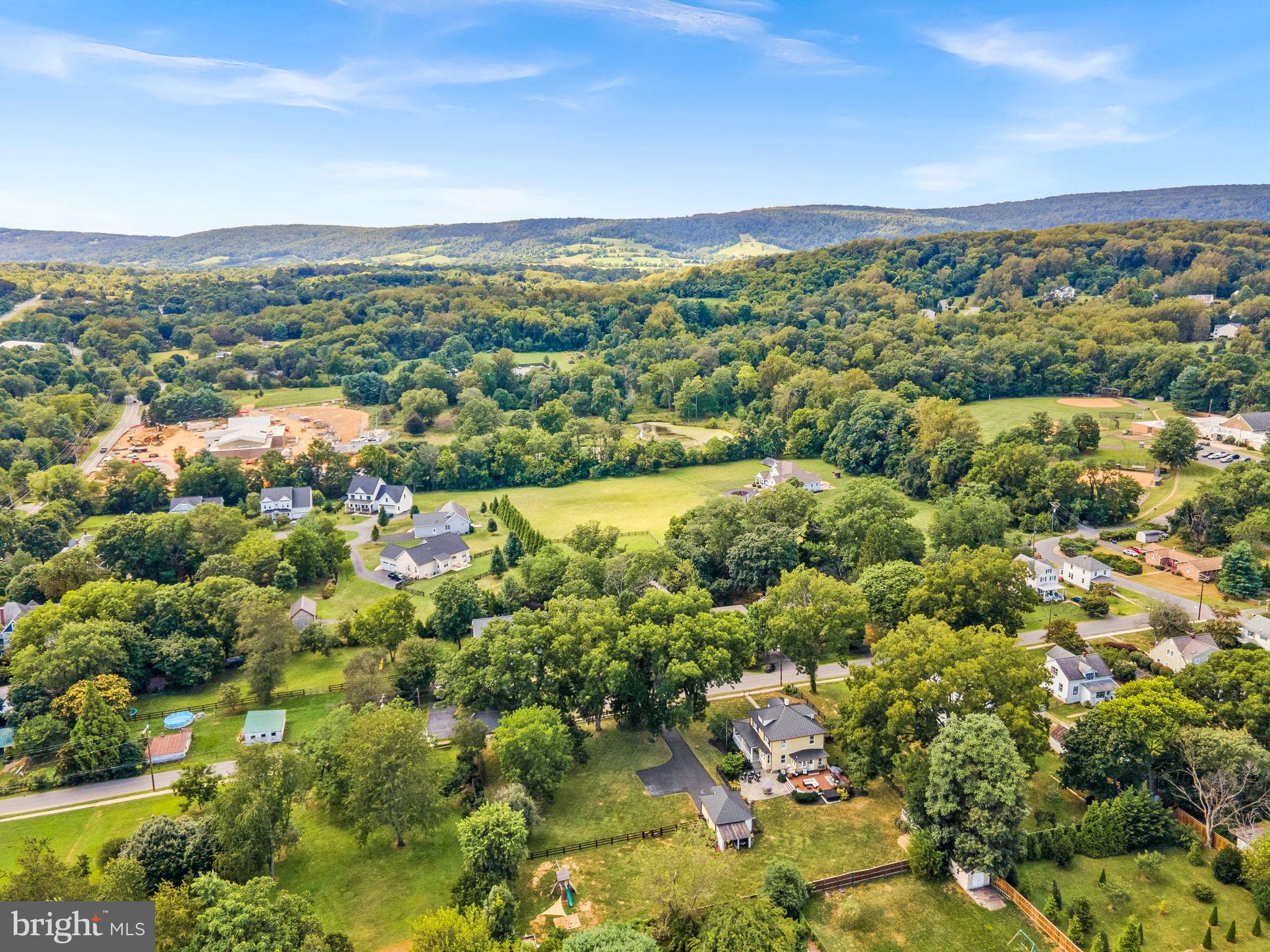 TOWN OF ROUND HILL - Residential