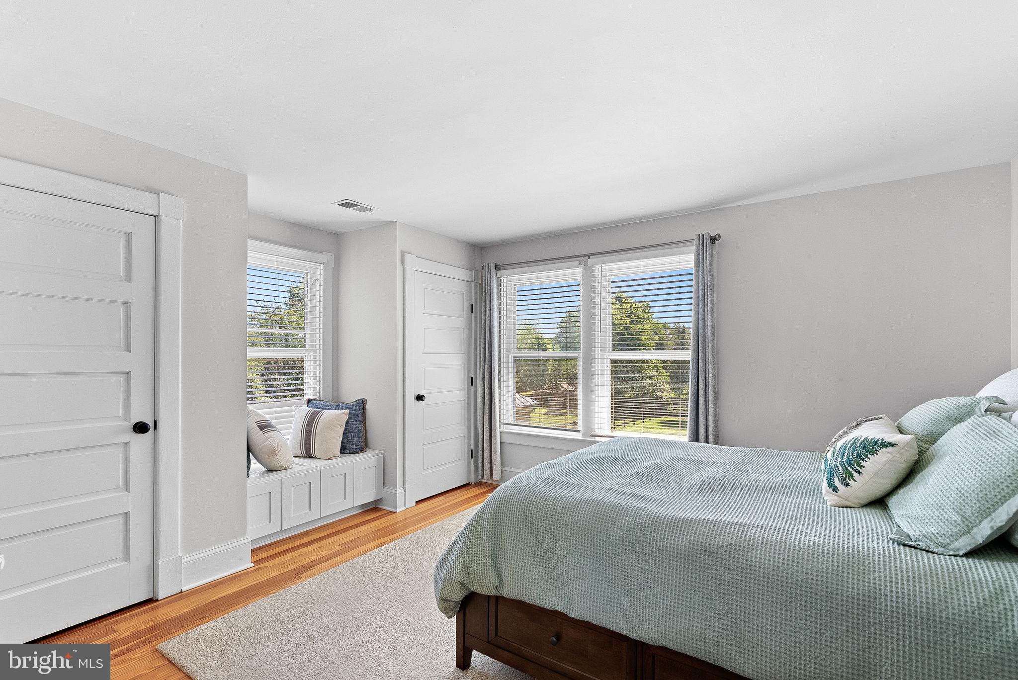 TOWN OF ROUND HILL - Residential