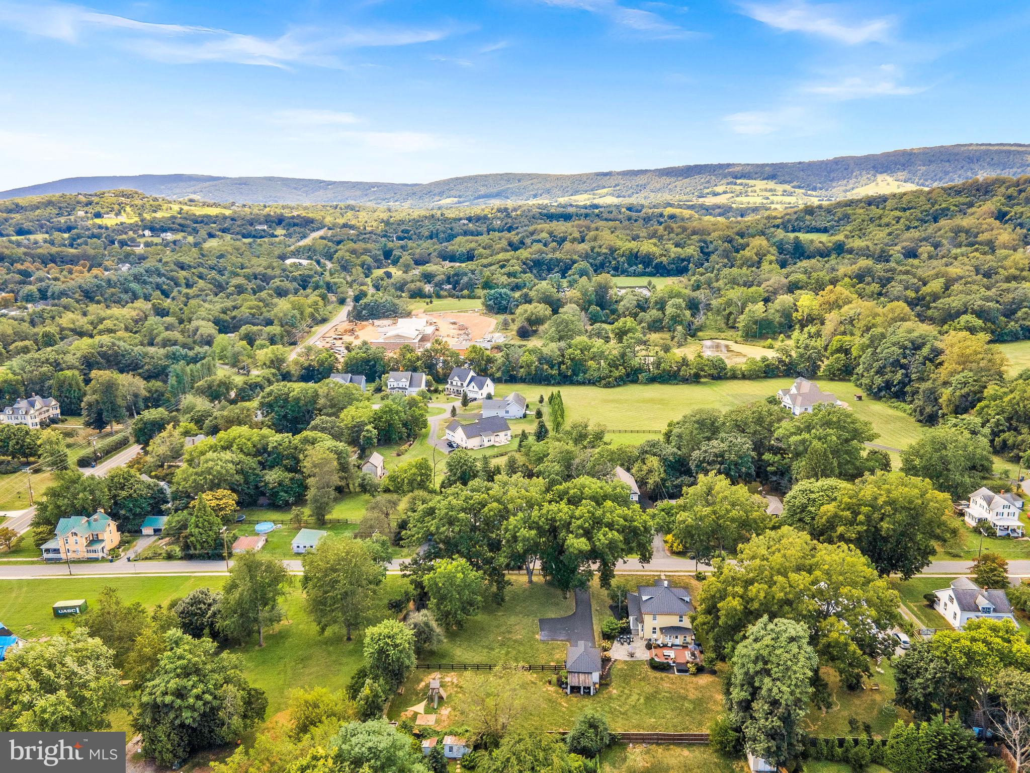 TOWN OF ROUND HILL - Residential