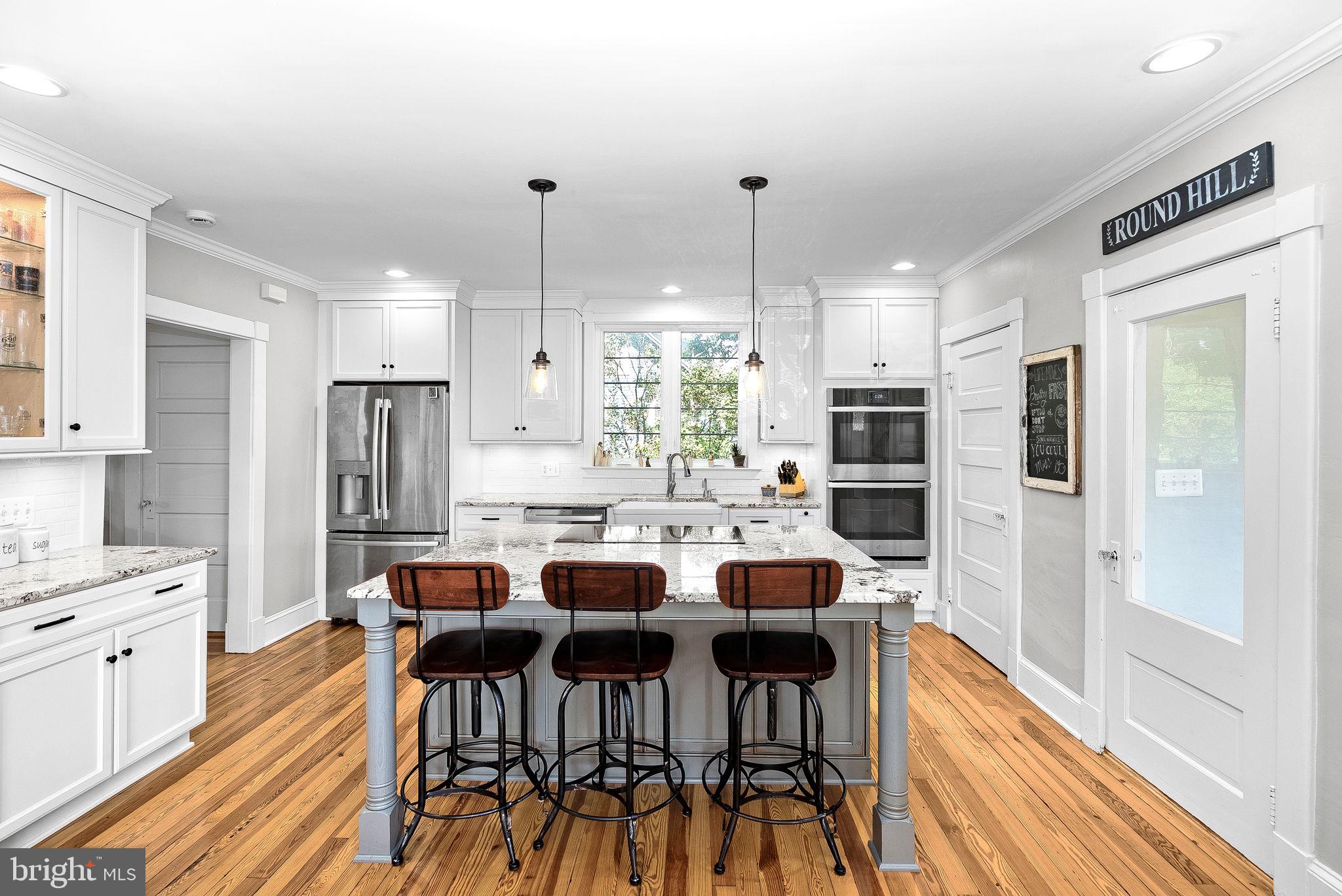 TOWN OF ROUND HILL - Residential